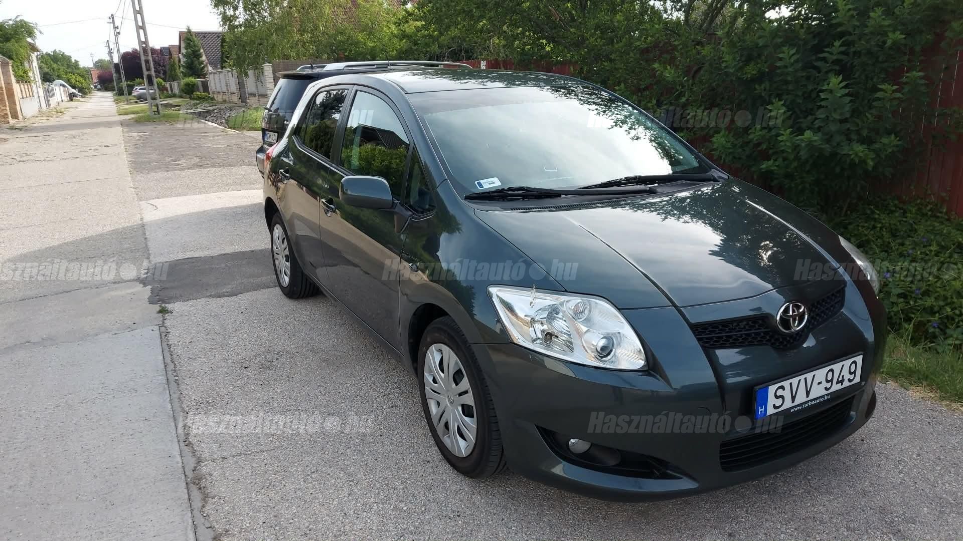 TOYOTA AURIS 2008/2 - 1