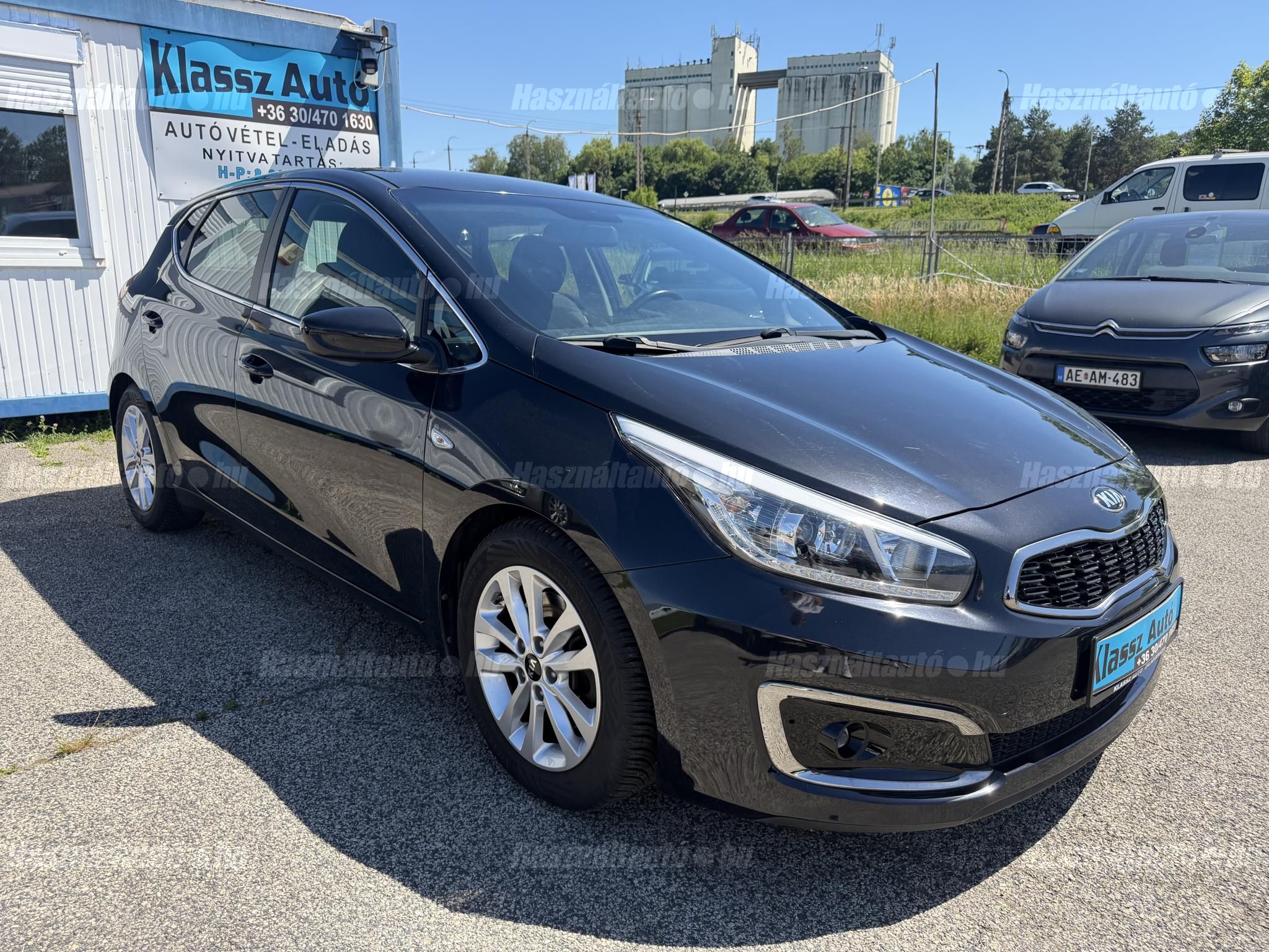KIA CEE'D 2015/8 - 1