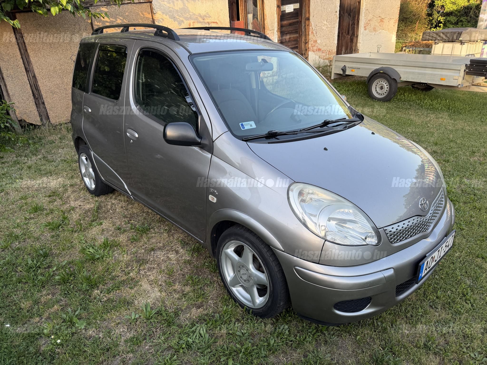 TOYOTA YARIS VERSO 2004/6 - 1