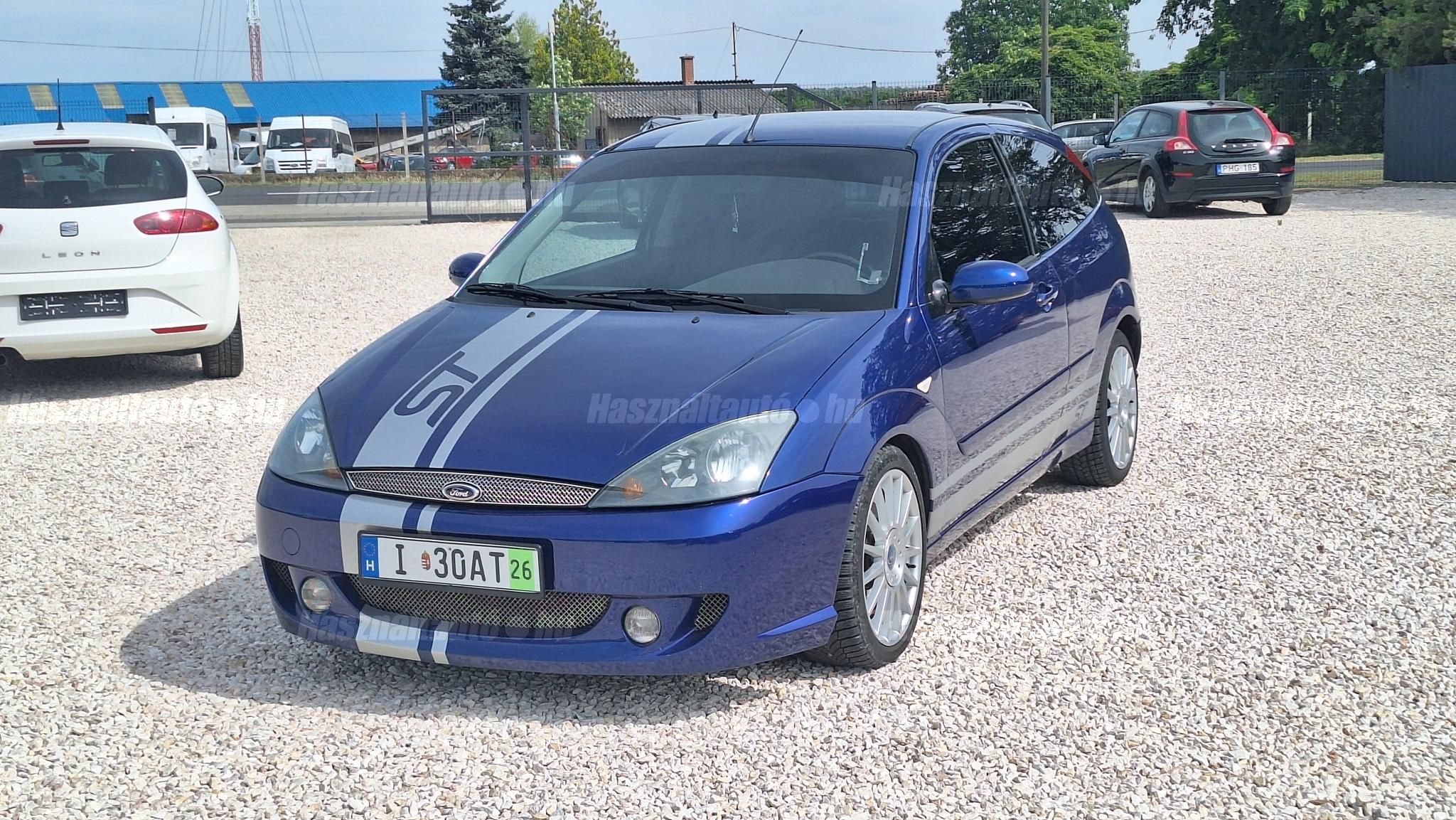 FORD FOCUS 2002/6 - 1