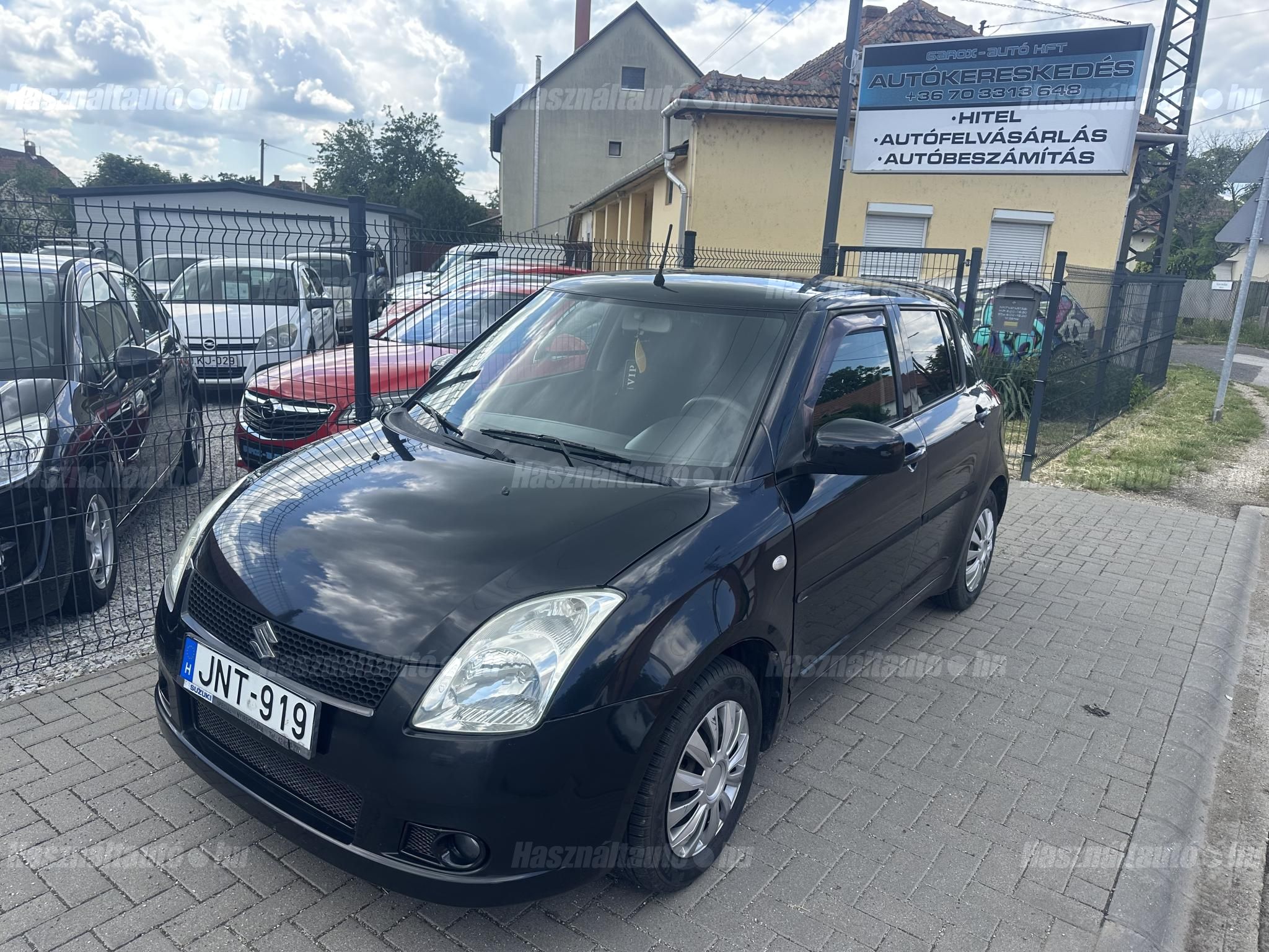 SUZUKI SWIFT 2005 - 1