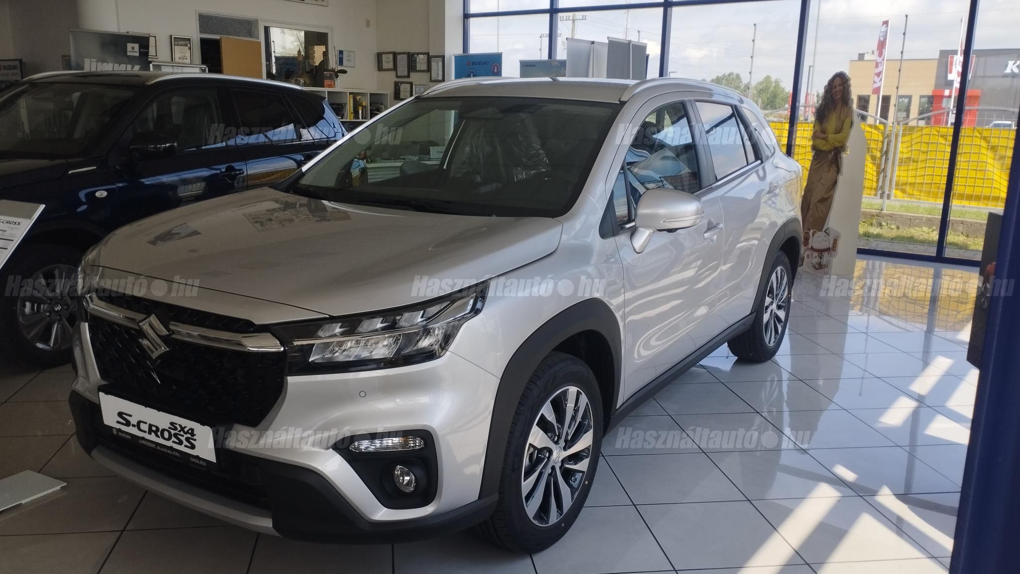 SUZUKI S-CROSS 2025/12 - 1