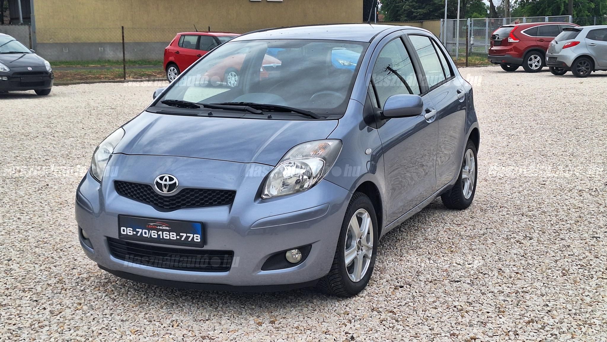 TOYOTA YARIS 2011/10 - 1