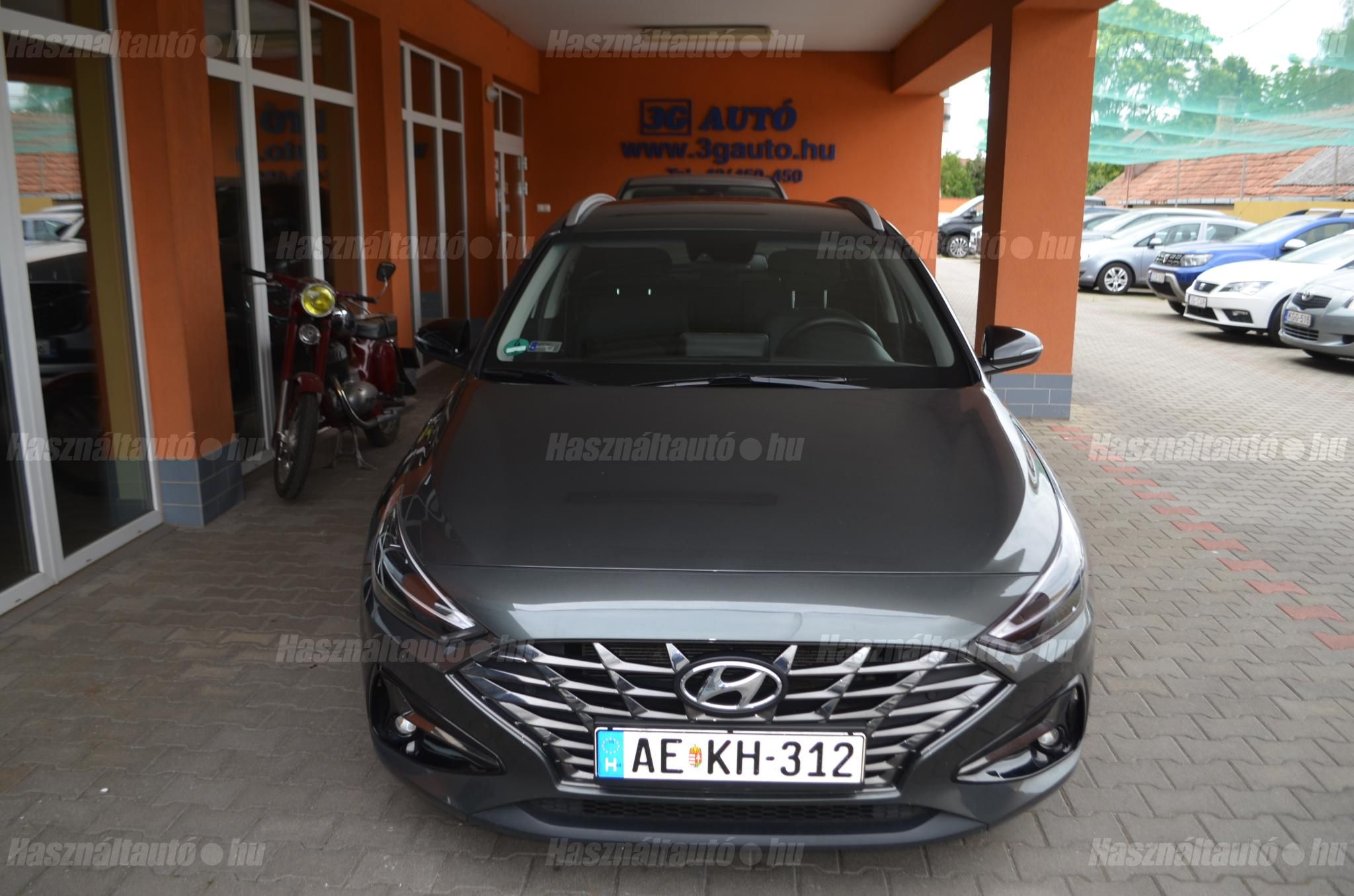 HYUNDAI I30 2021/8 - 1