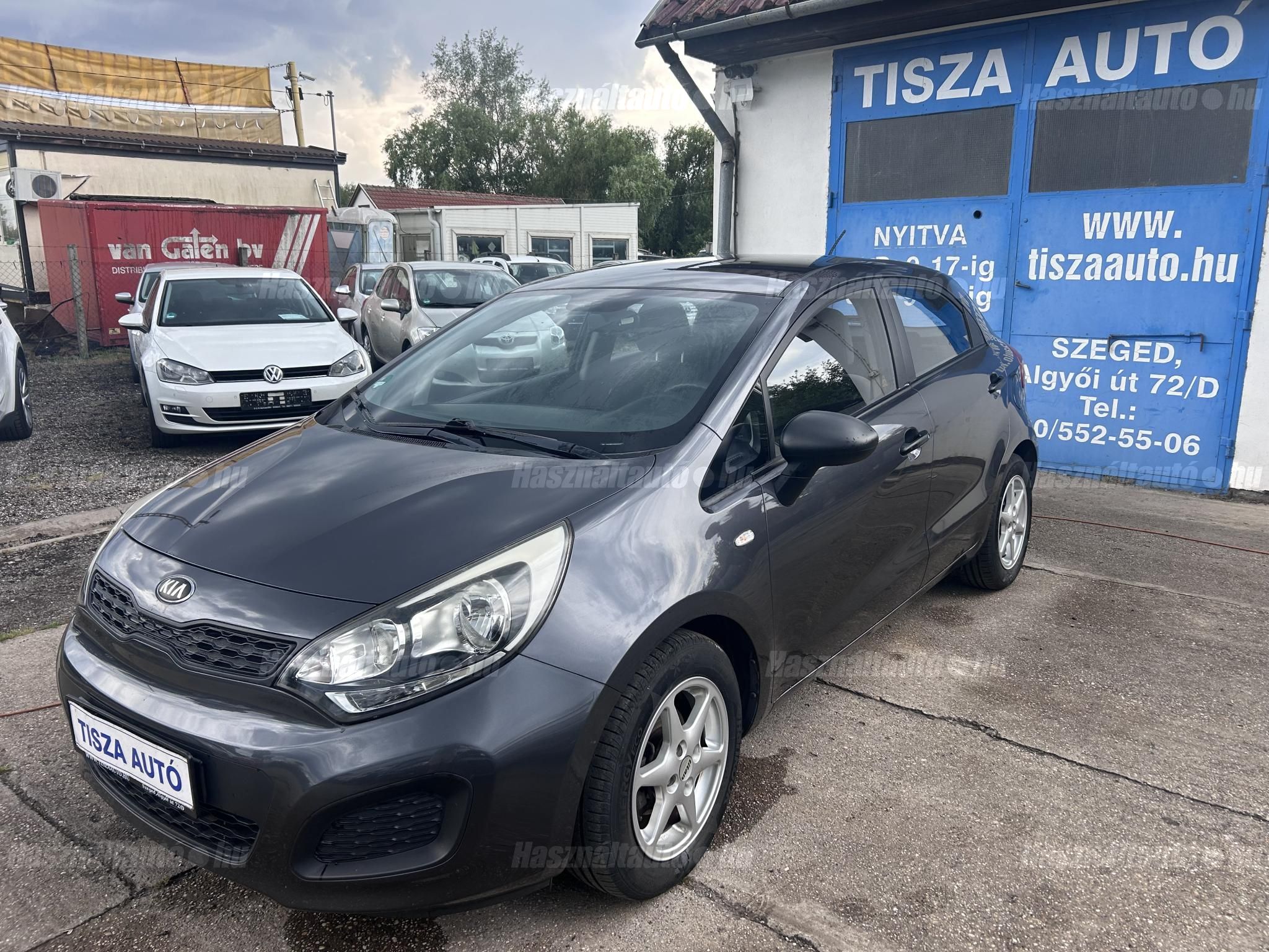 KIA RIO 2013/7 - 1