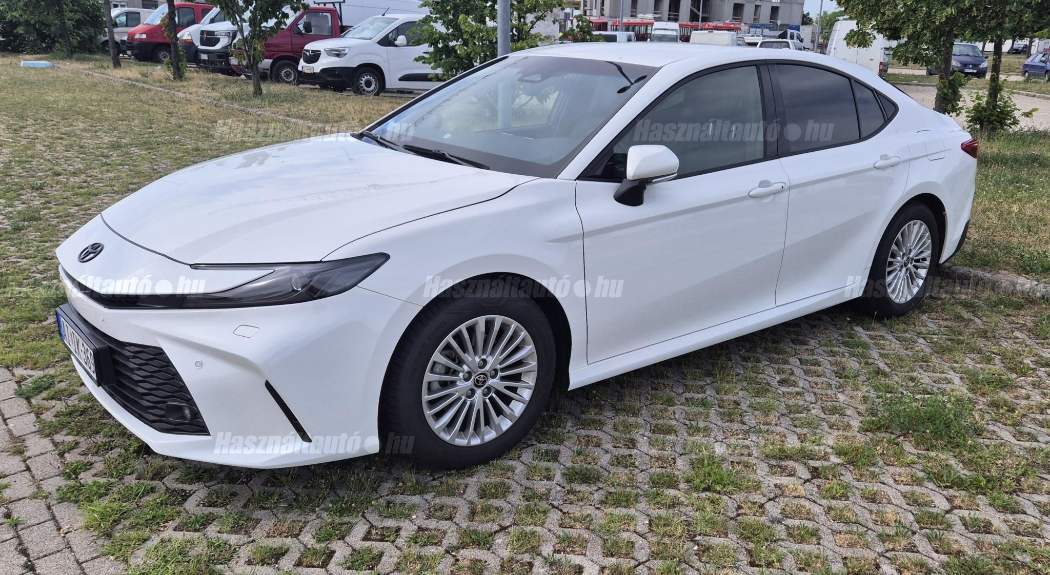 TOYOTA CAMRY 2024/12 - 1