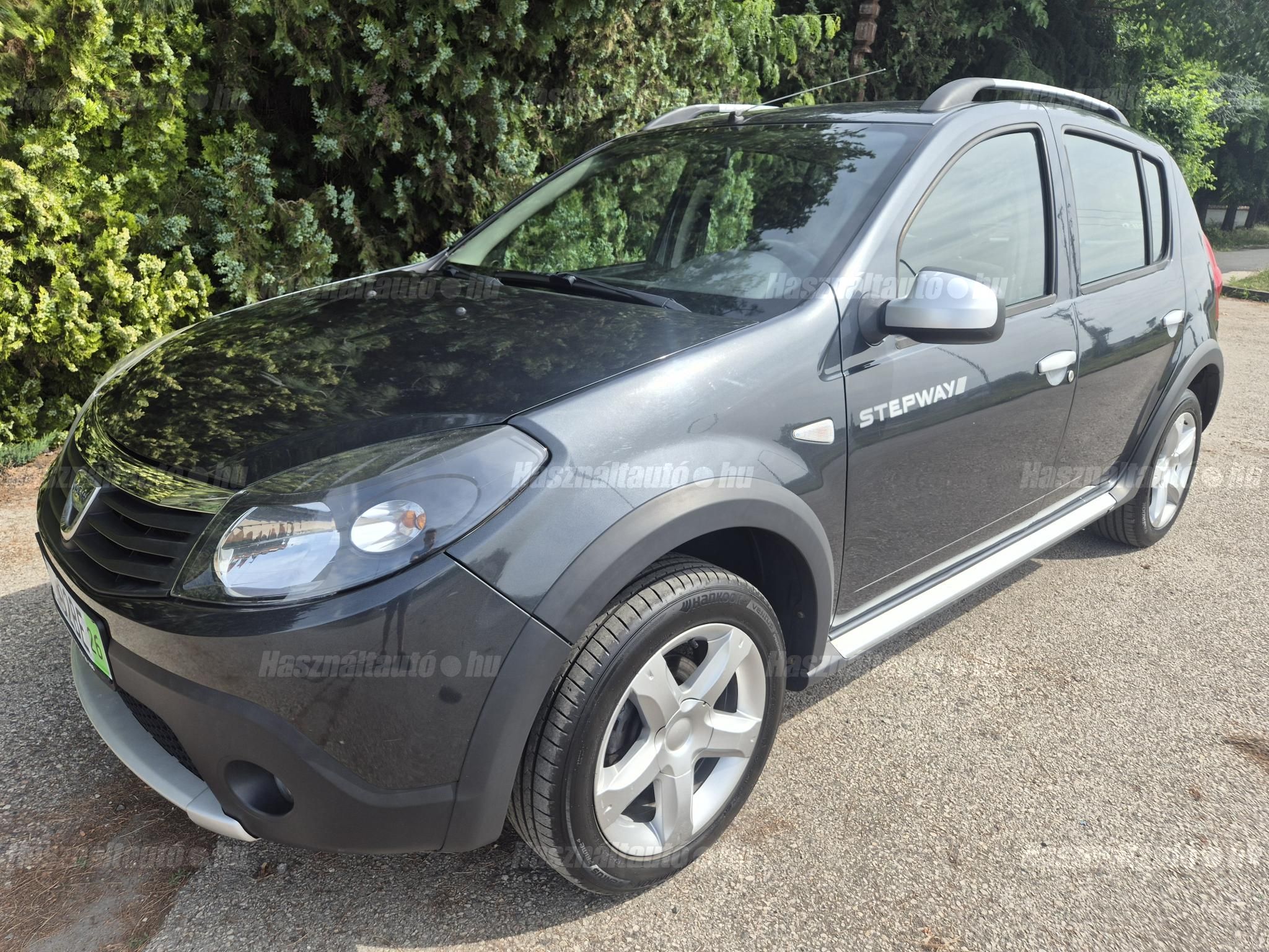DACIA SANDERO 2012/9 - 1