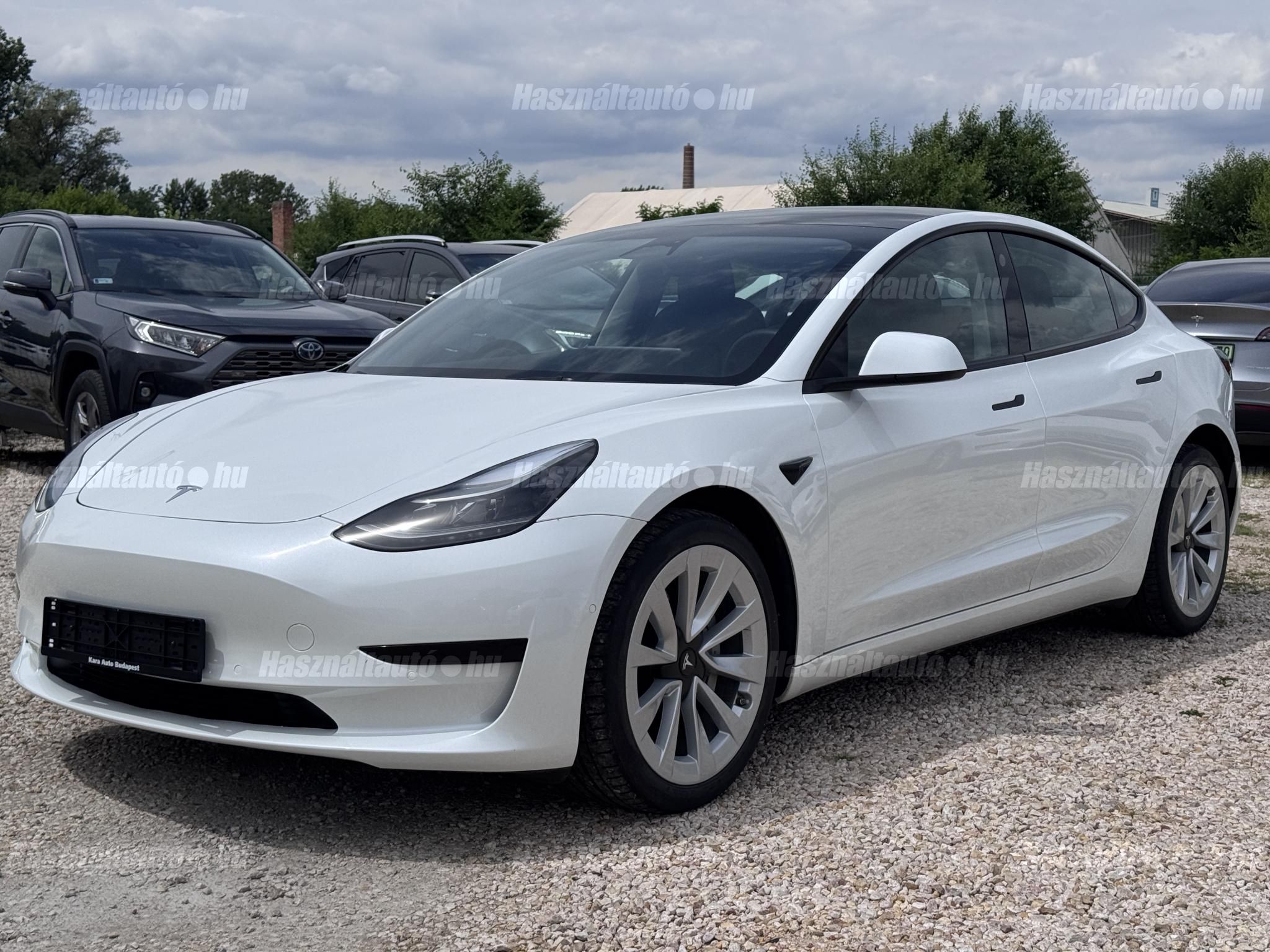 TESLA MODEL 3 2022/4 - 1