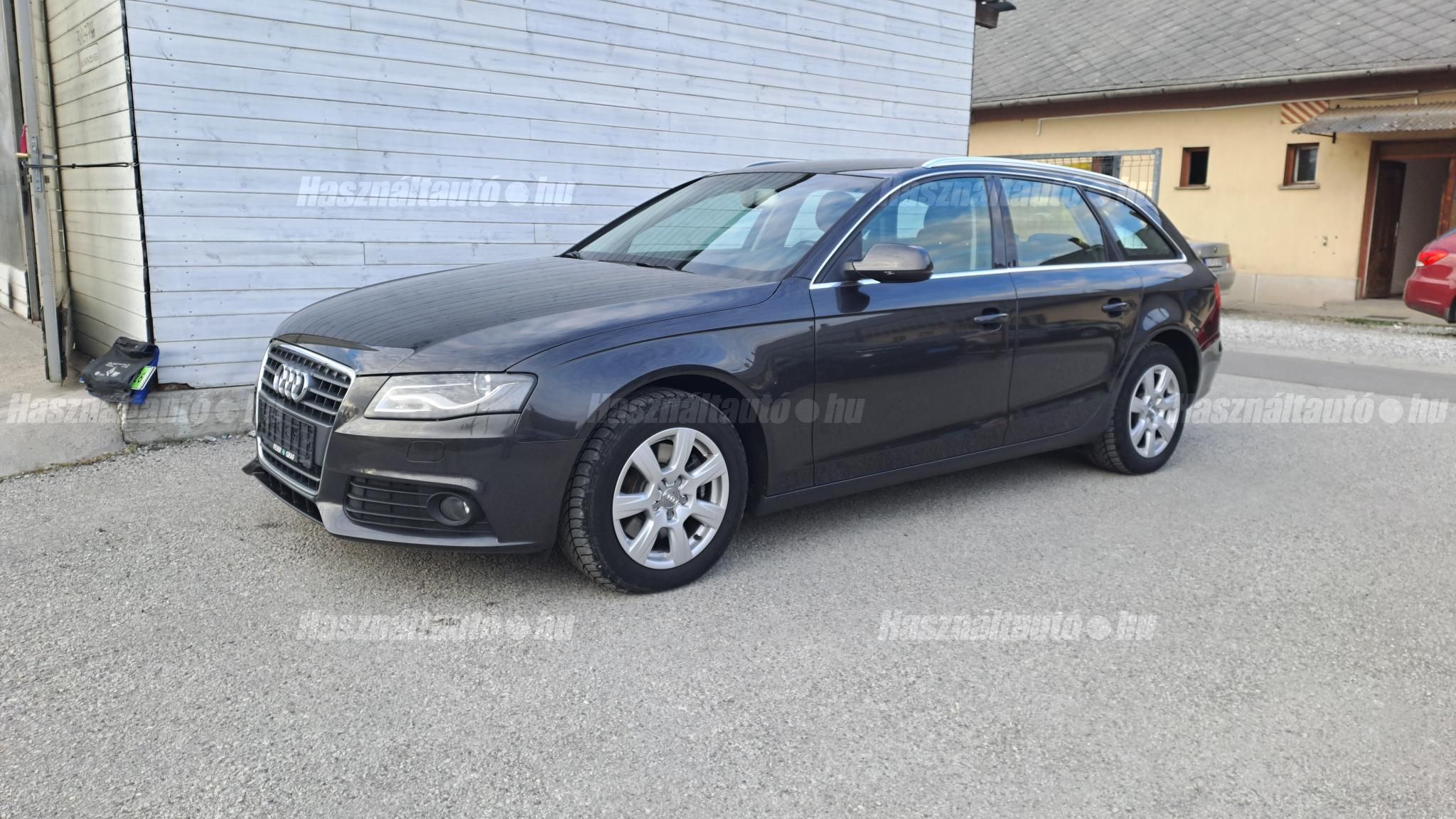 AUDI A4 2010/4 - 1