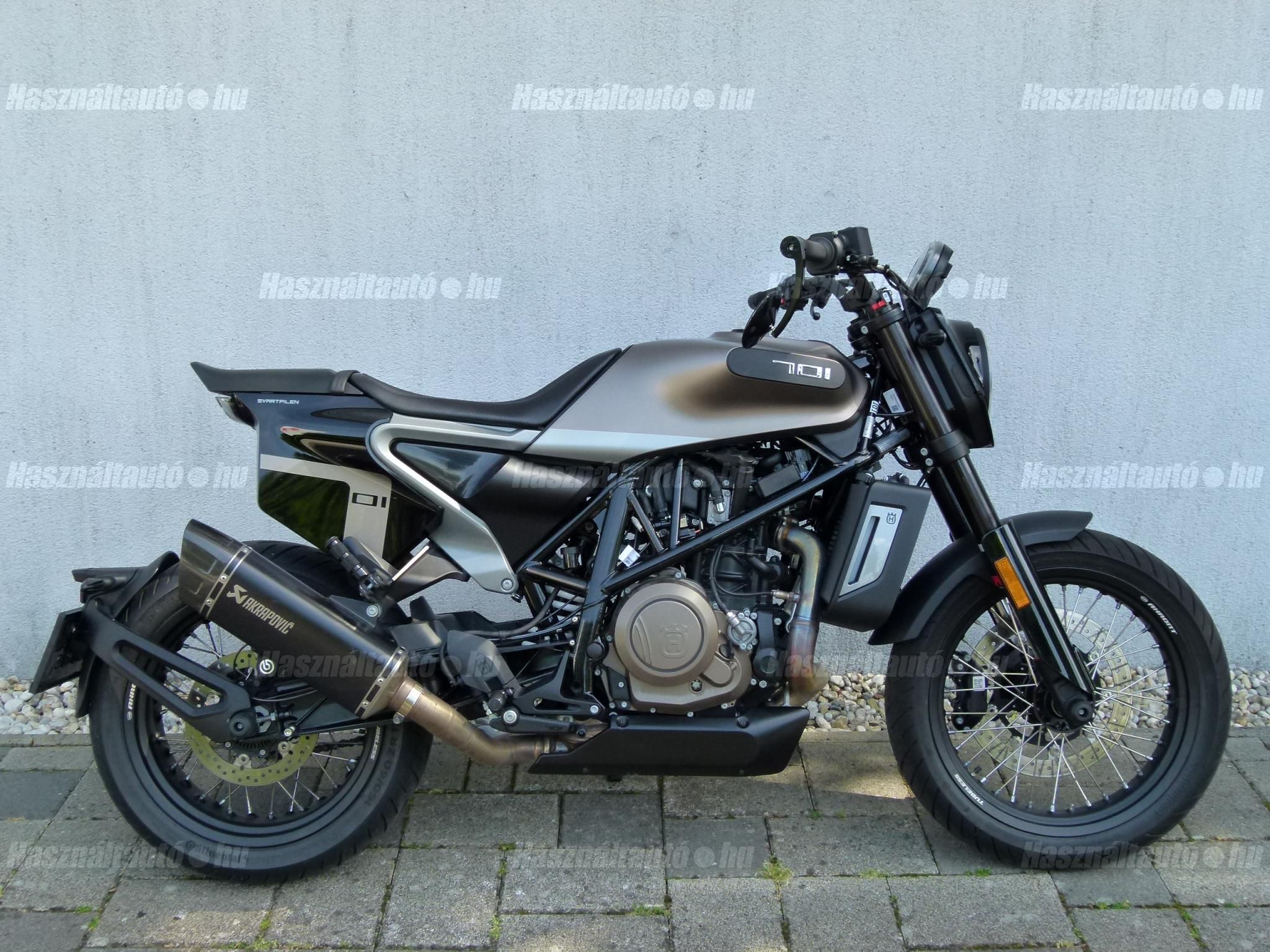HUSQVARNA SVARTPILEN 701 2020/11 - 1