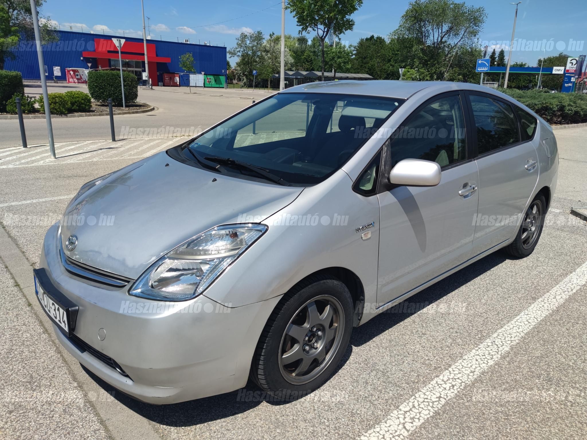 TOYOTA PRIUS 2010/2 - 1