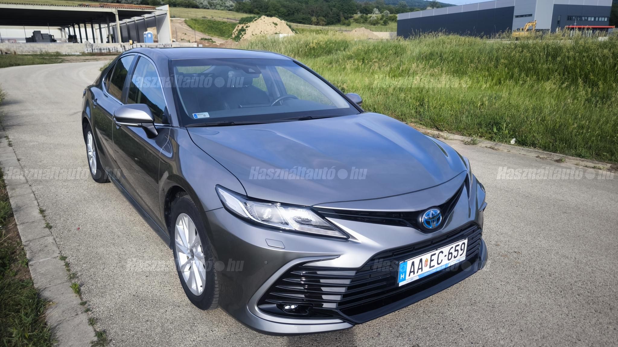 TOYOTA CAMRY 2022/10 - 1