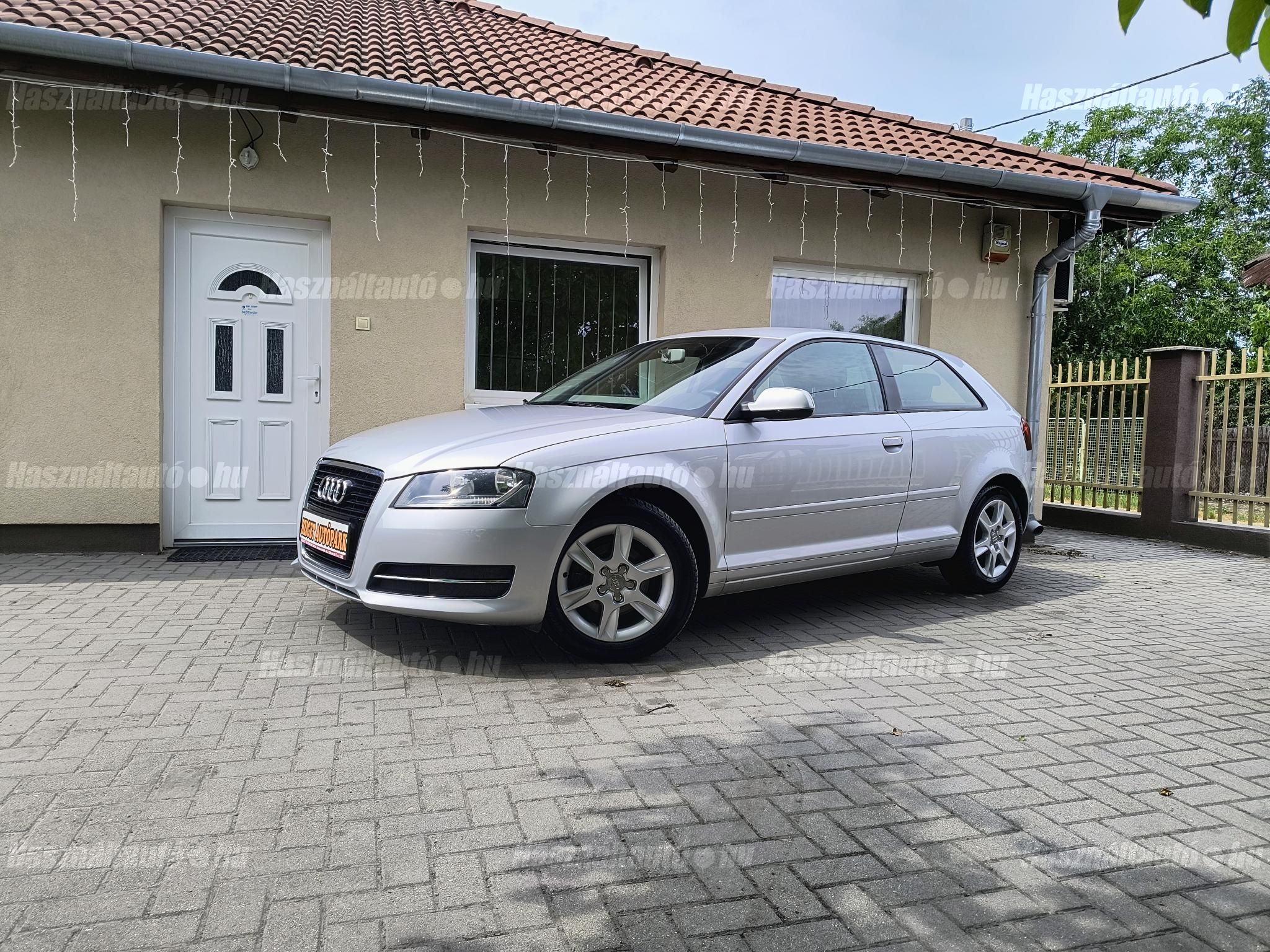 AUDI A3 2010/10 - 1