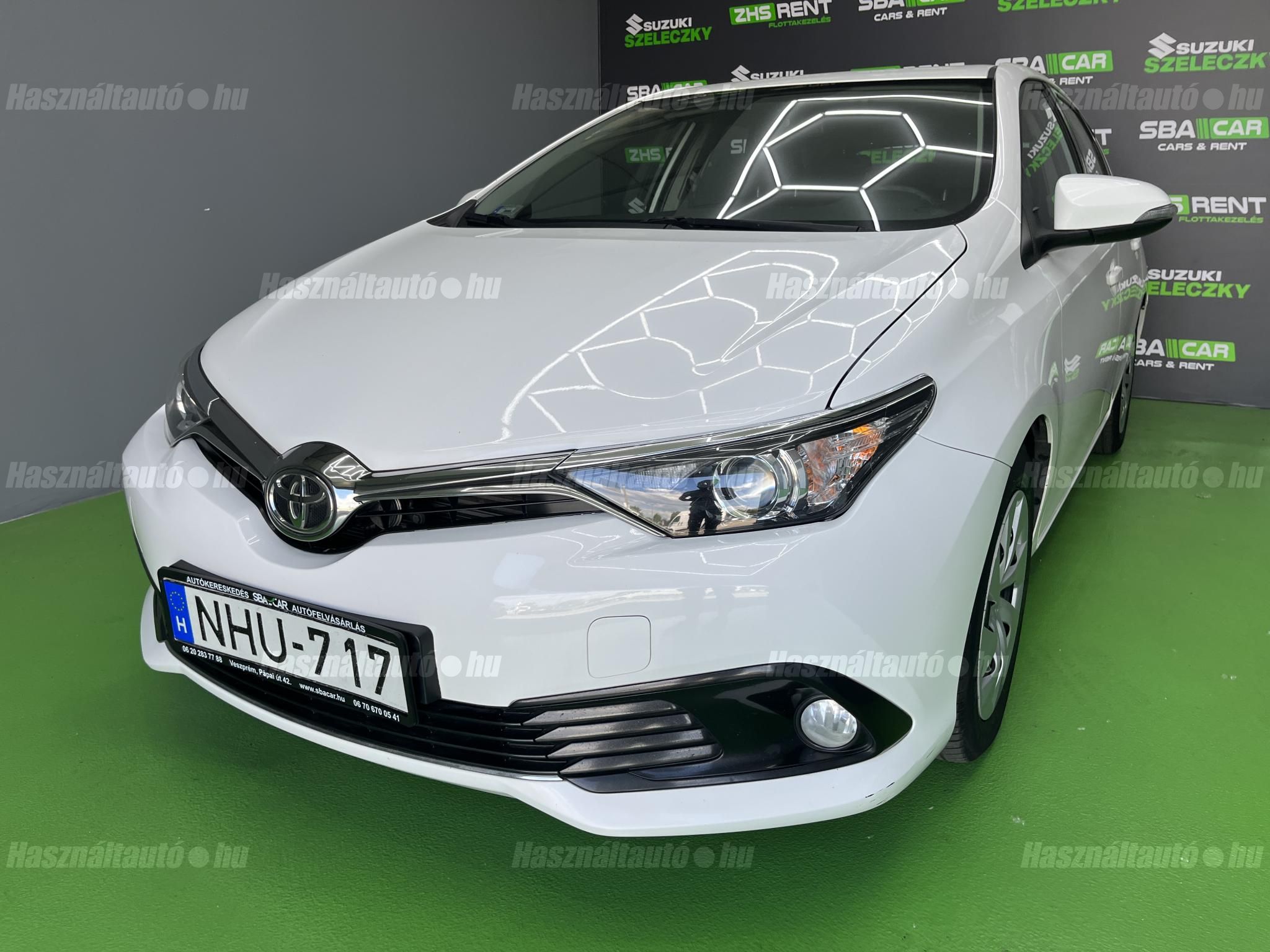 TOYOTA AURIS 2015/9 - 1