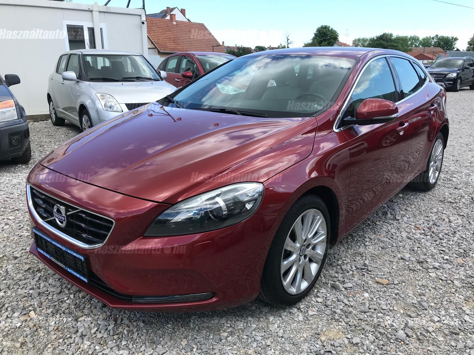 VOLVO V40 2013/2 - 1