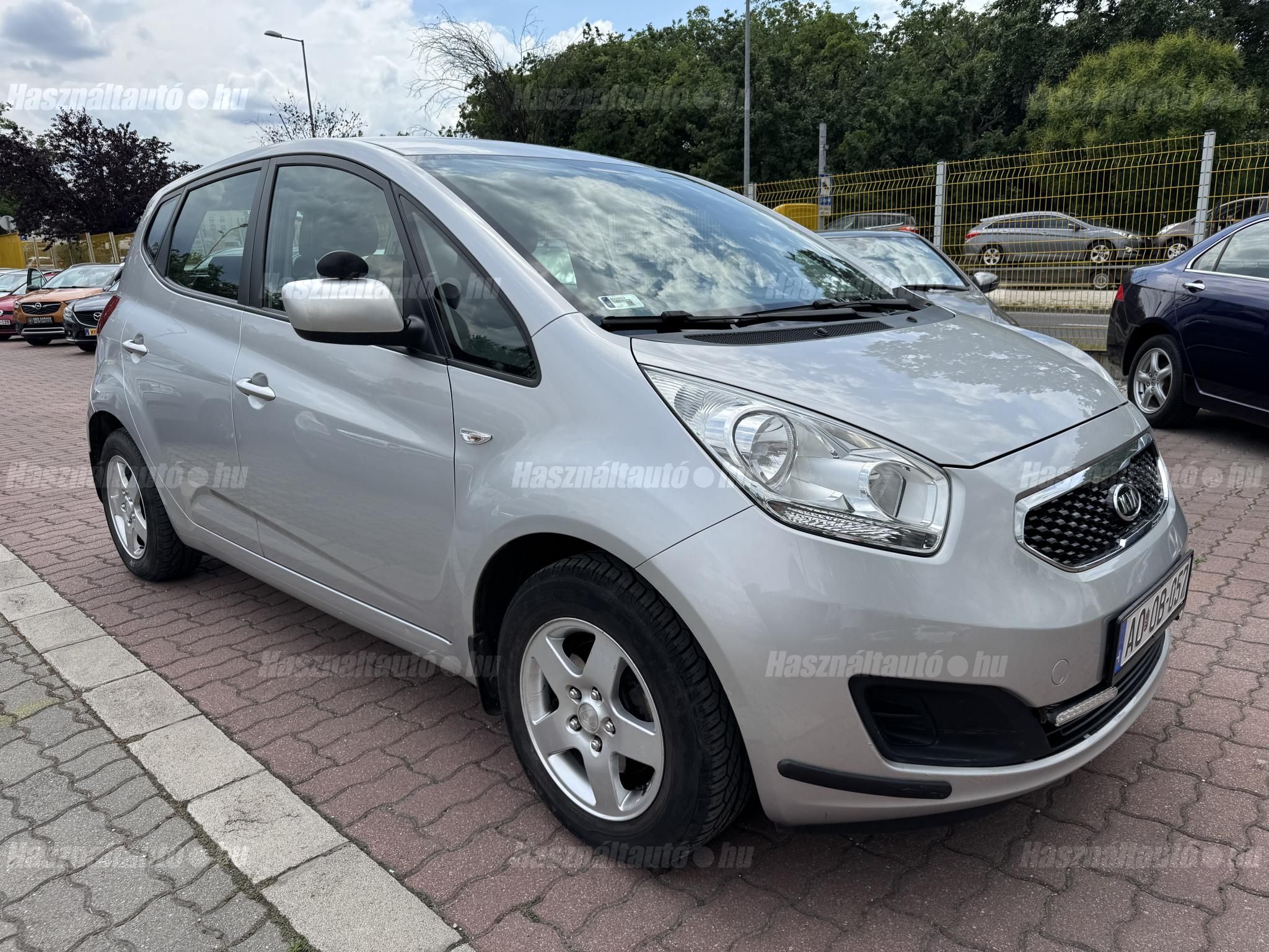 KIA VENGA 2012/10 - 1