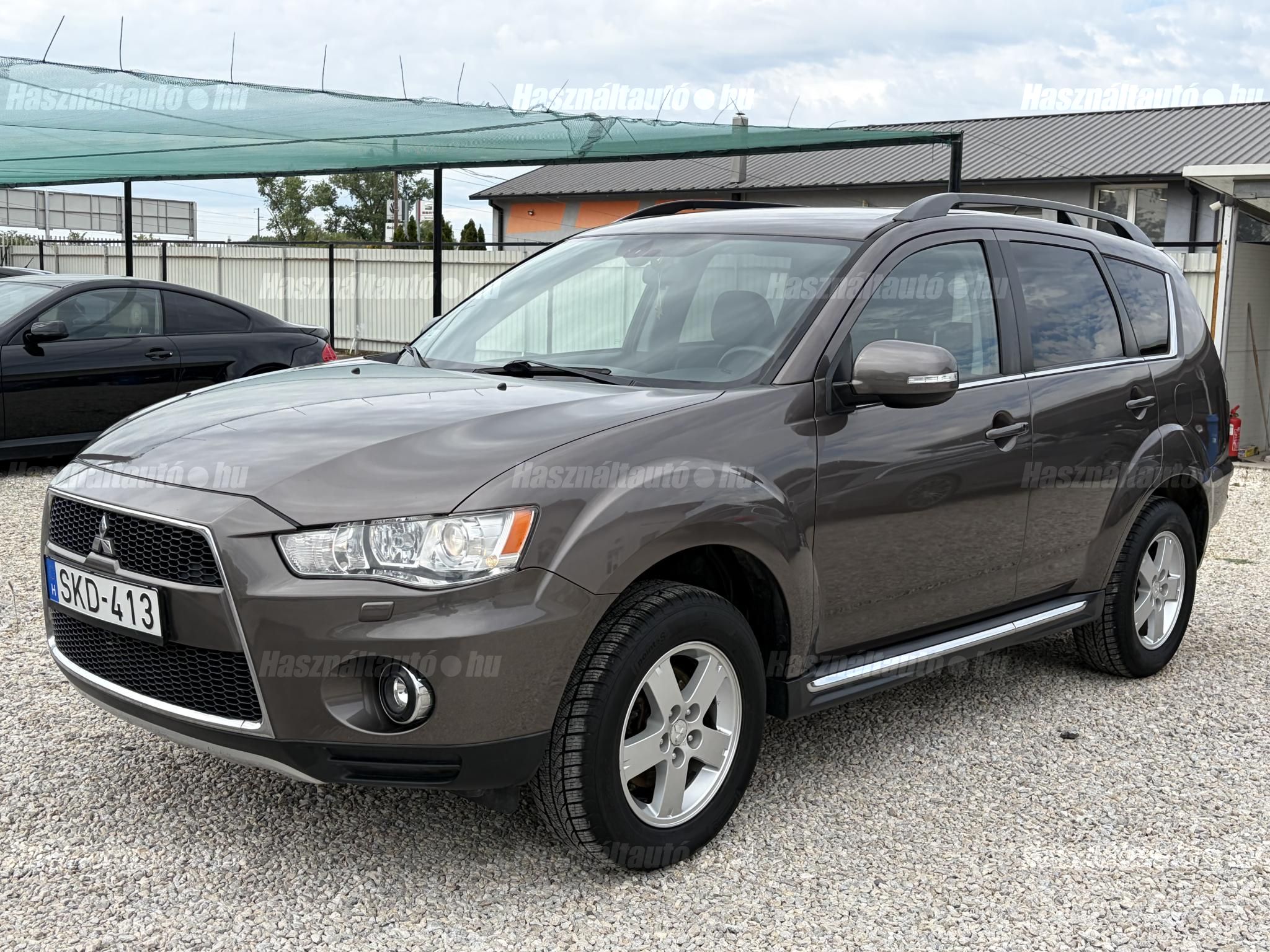 MITSUBISHI OUTLANDER 2011/6 - 1