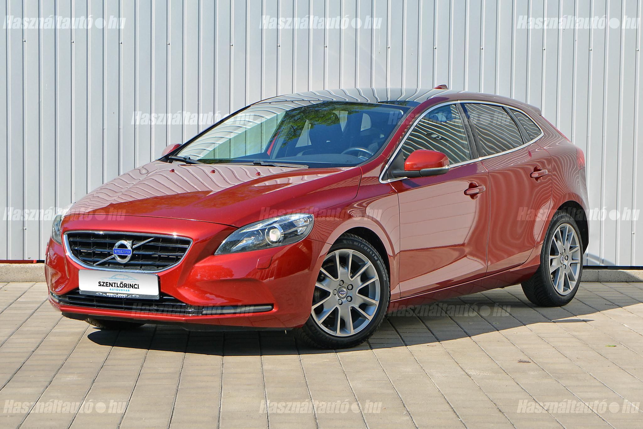 VOLVO V40 2015/12 - 1