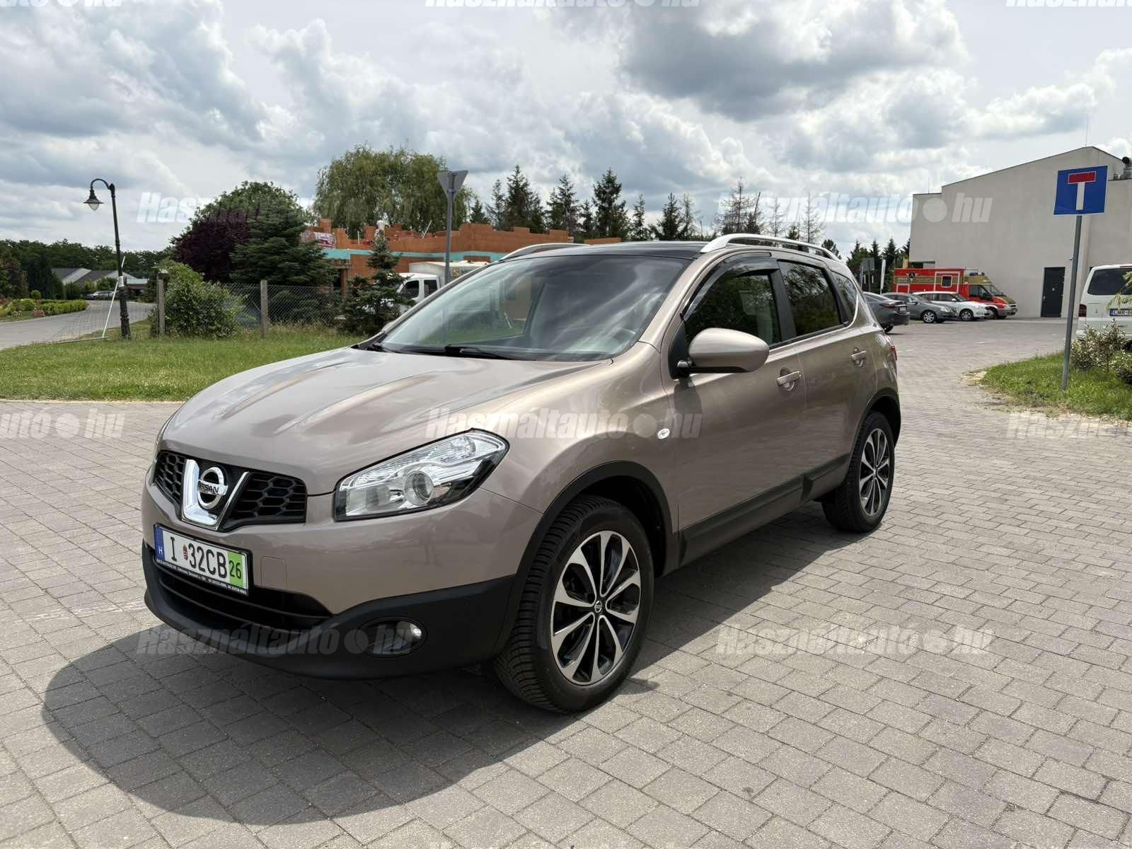 NISSAN QASHQAI 2011 - 1