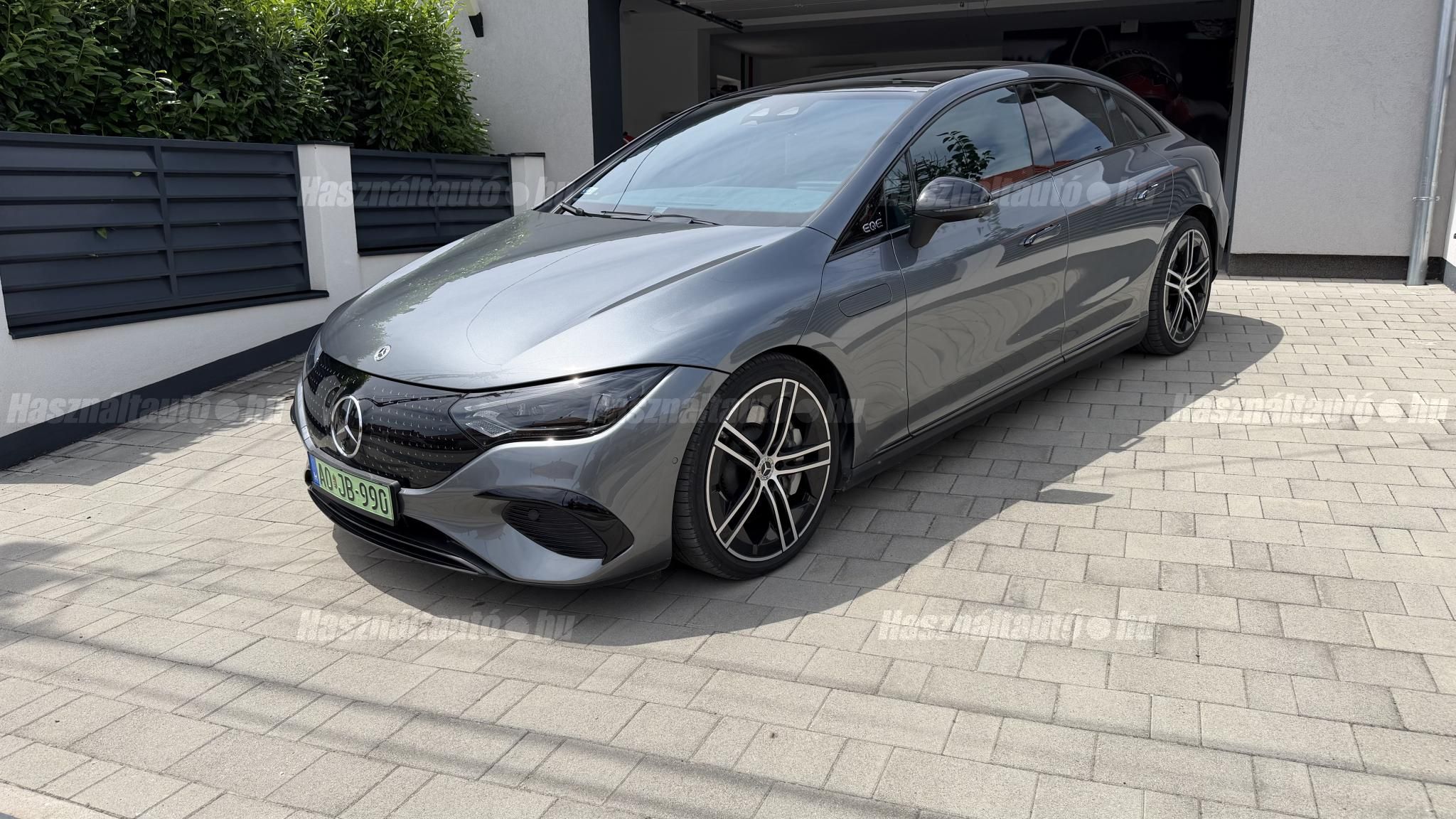 MERCEDES-BENZ EQE 2022/8 - 1