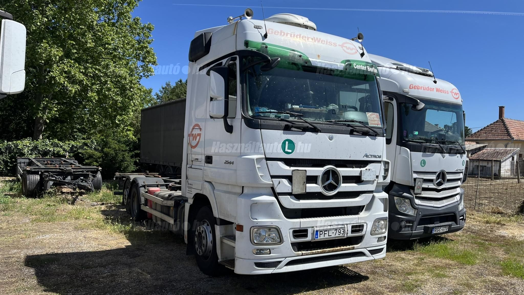 MERCEDES-BENZ 2010/8 - 1