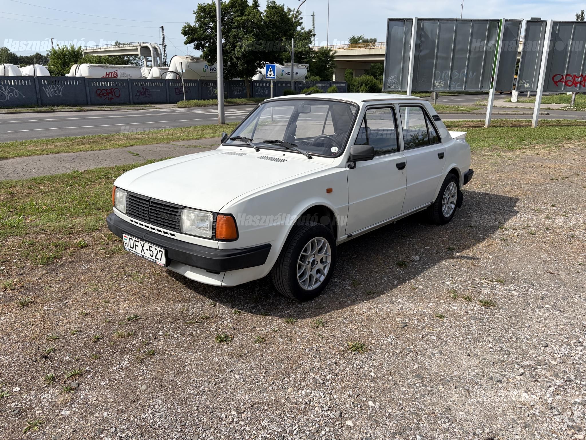 SKODA 120 1990/3 - 1