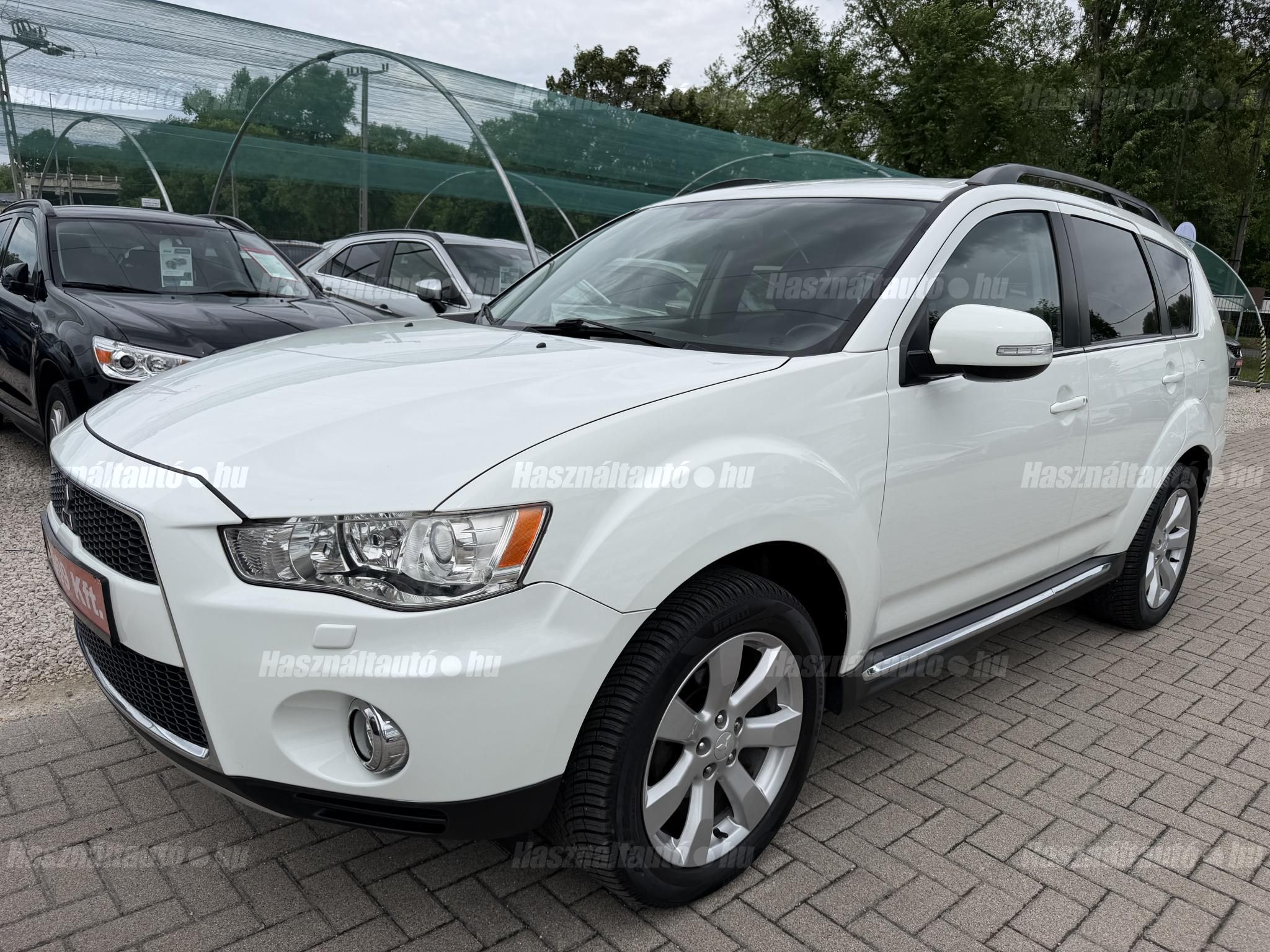 MITSUBISHI OUTLANDER 2012/3 - 1