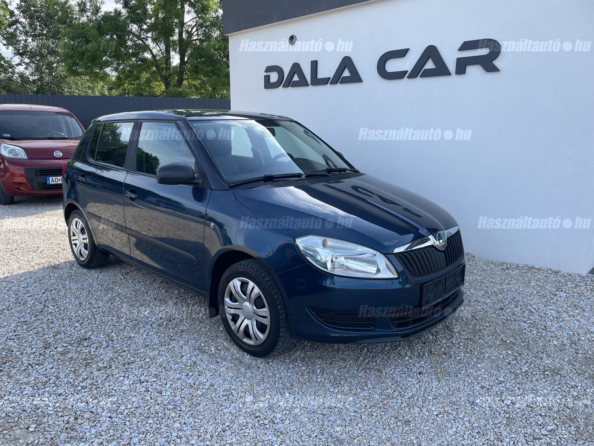 SKODA FABIA 2012 - 1