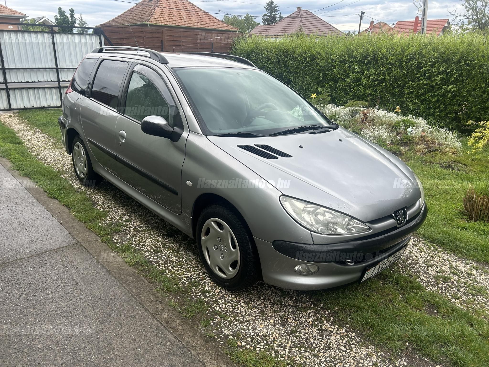 PEUGEOT 206 2003/9 - 1