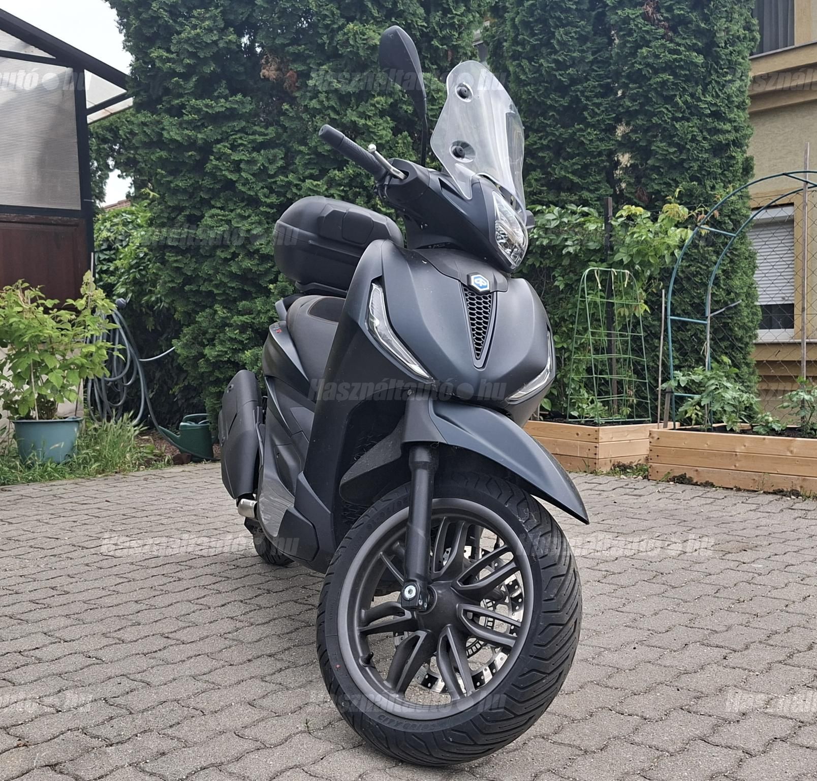 PIAGGIO BEVERLY 400 2023/8 - 1