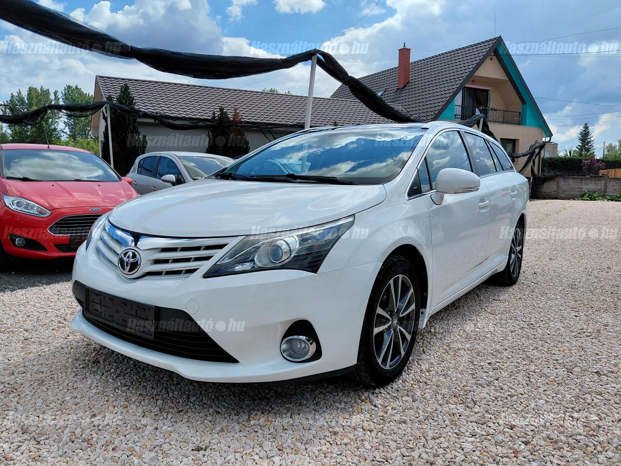 TOYOTA AVENSIS 2014/3 - 1