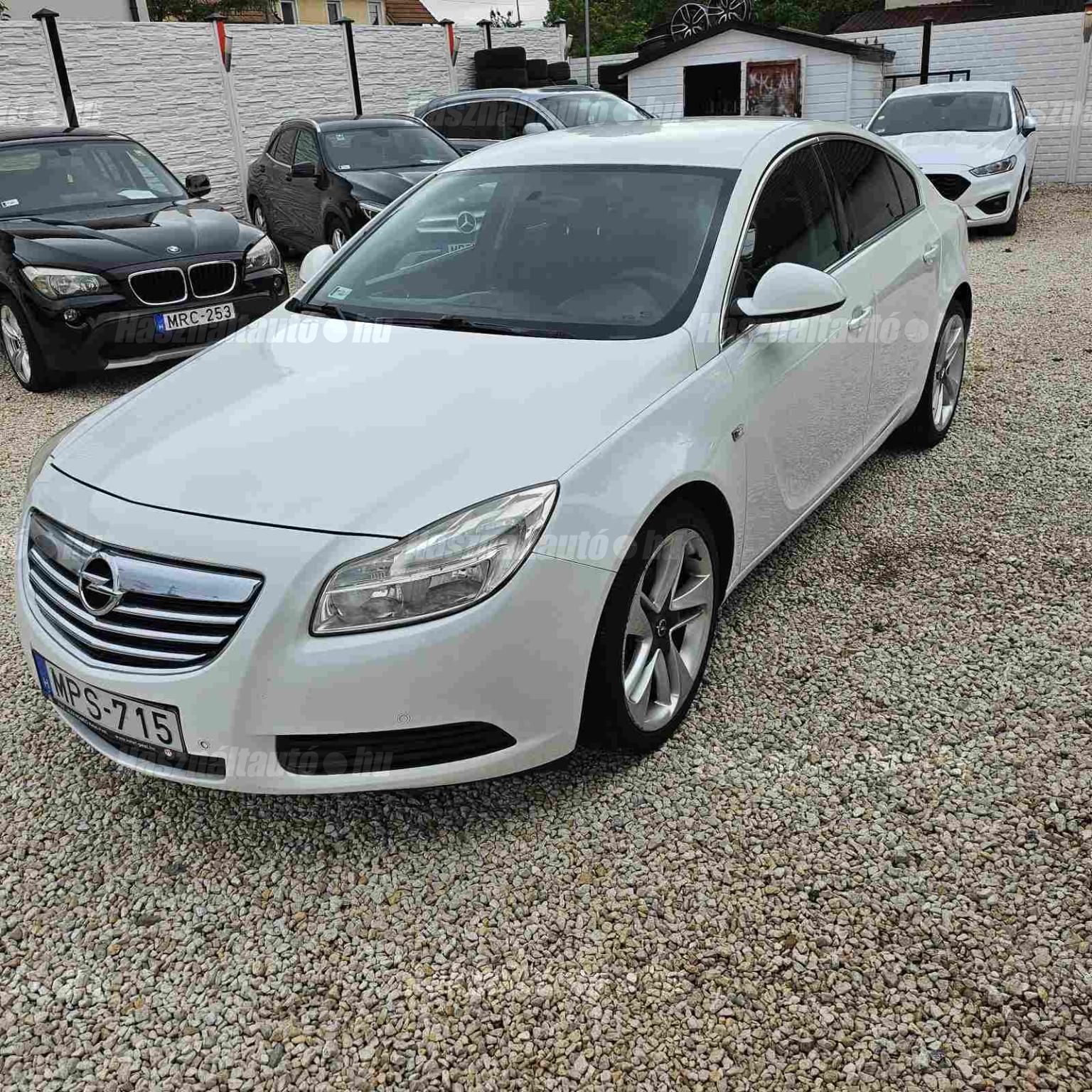 OPEL INSIGNIA 2011 - 1