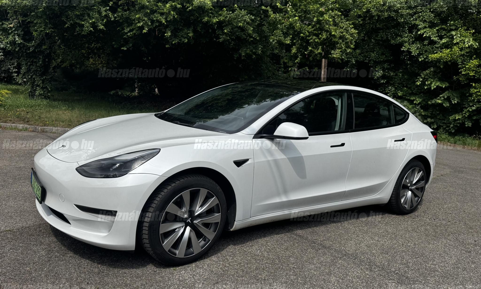 TESLA MODEL 3 2022/12 - 1