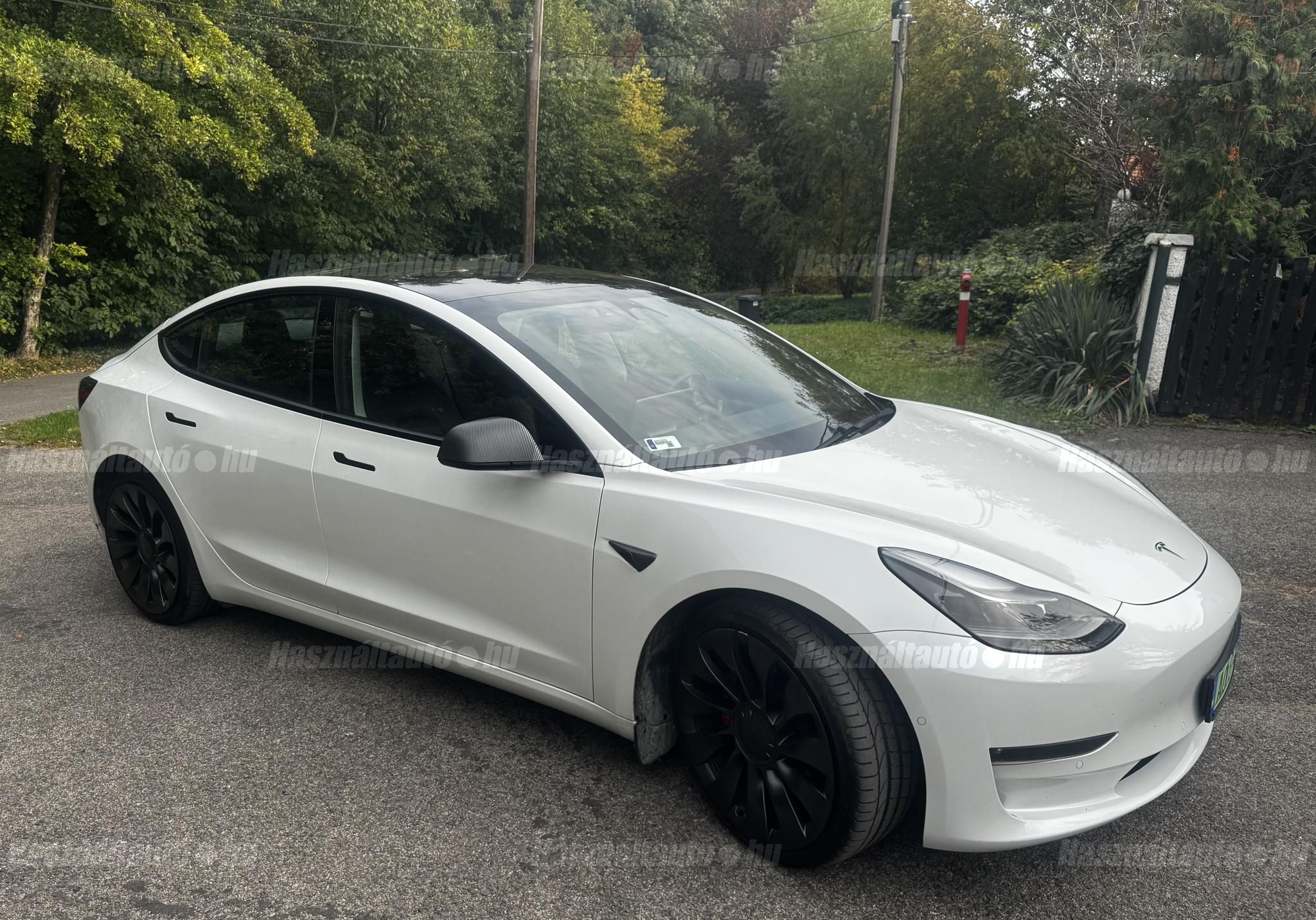 TESLA MODEL 3 2022/12 - 1