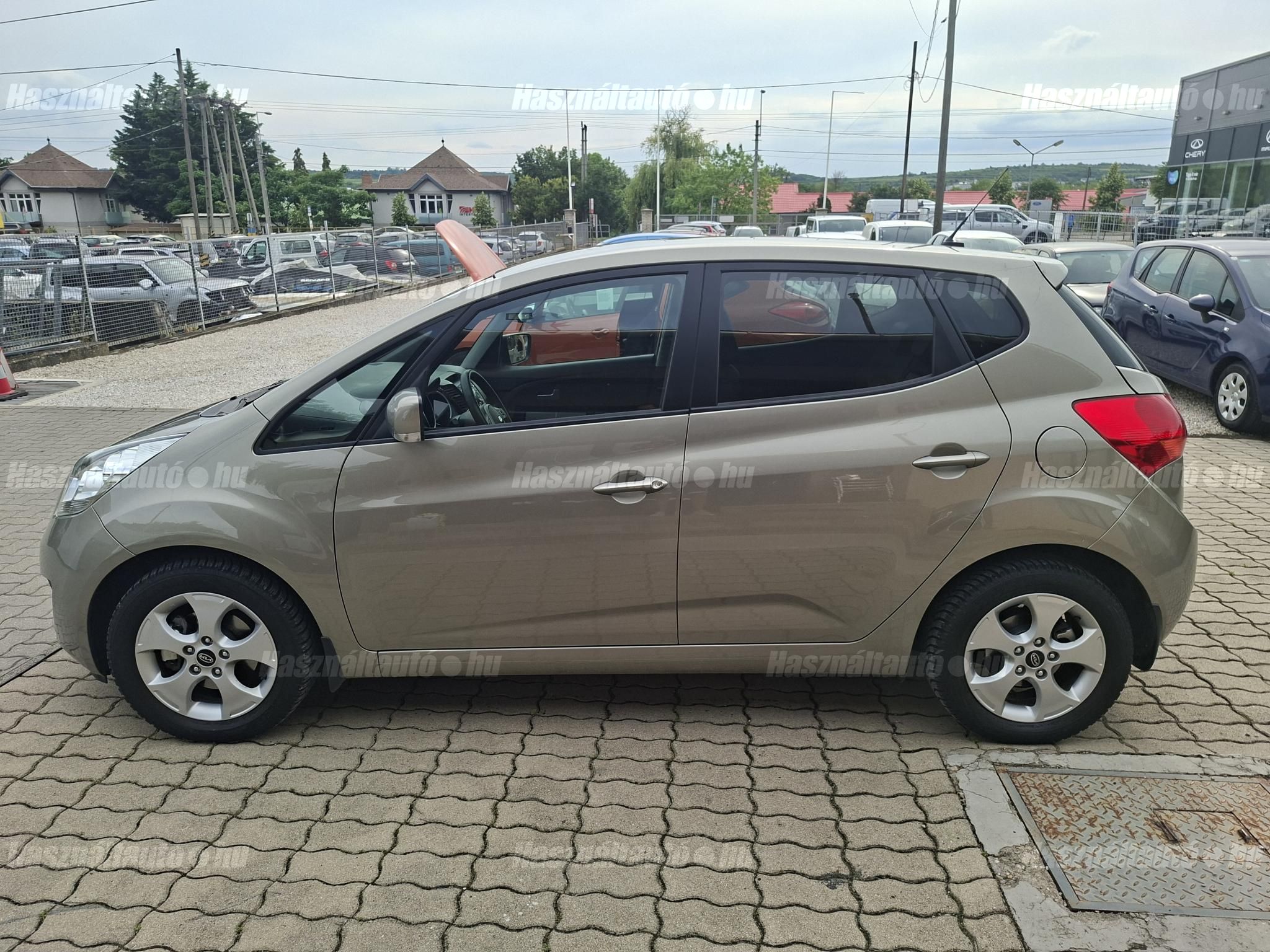 KIA VENGA 2012/2 - 1