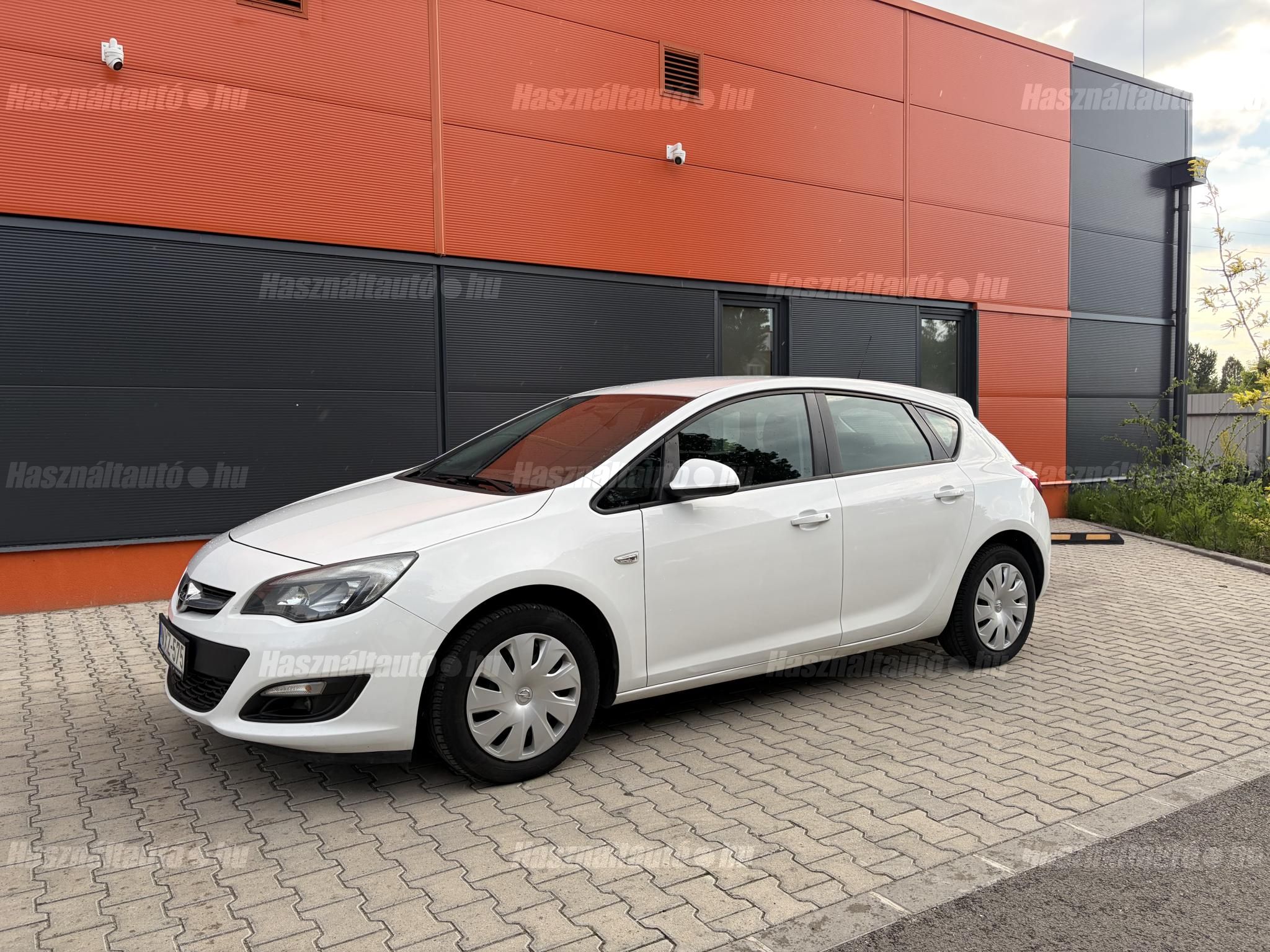 OPEL ASTRA J 2014/4 - 1