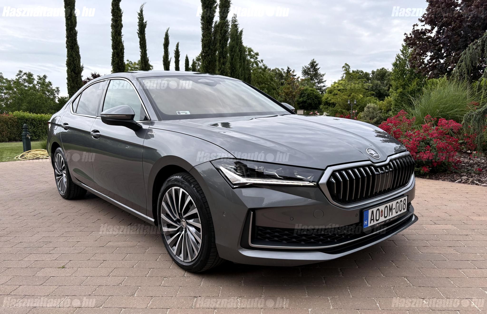 SKODA SUPERB 2024 - 1