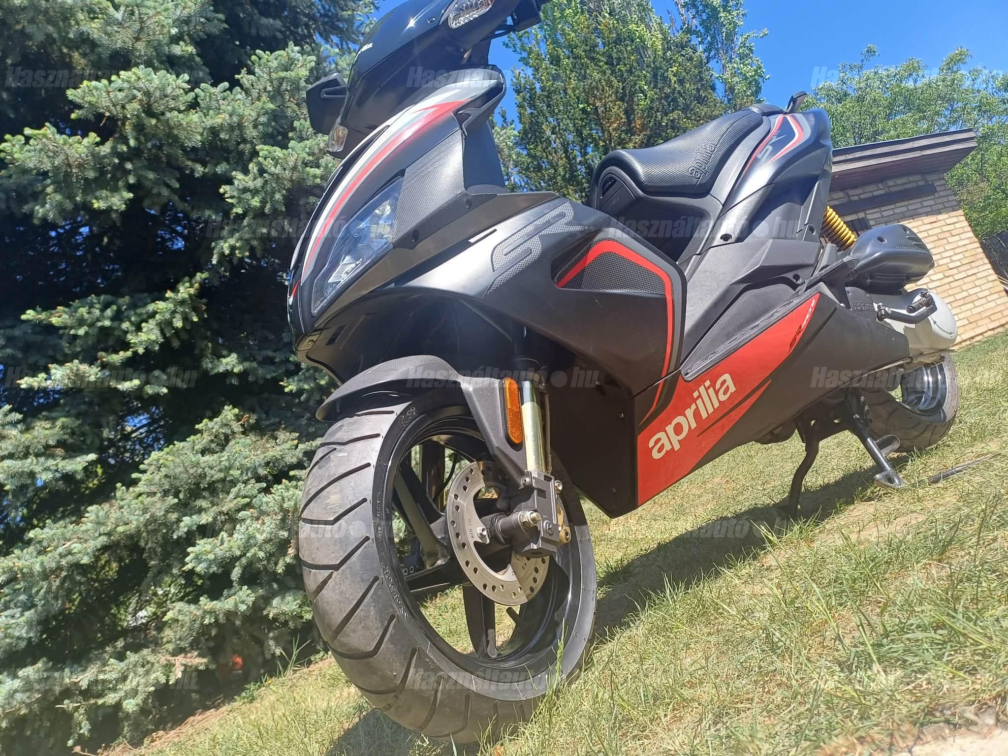APRILIA SR 50 2015/6 - 1
