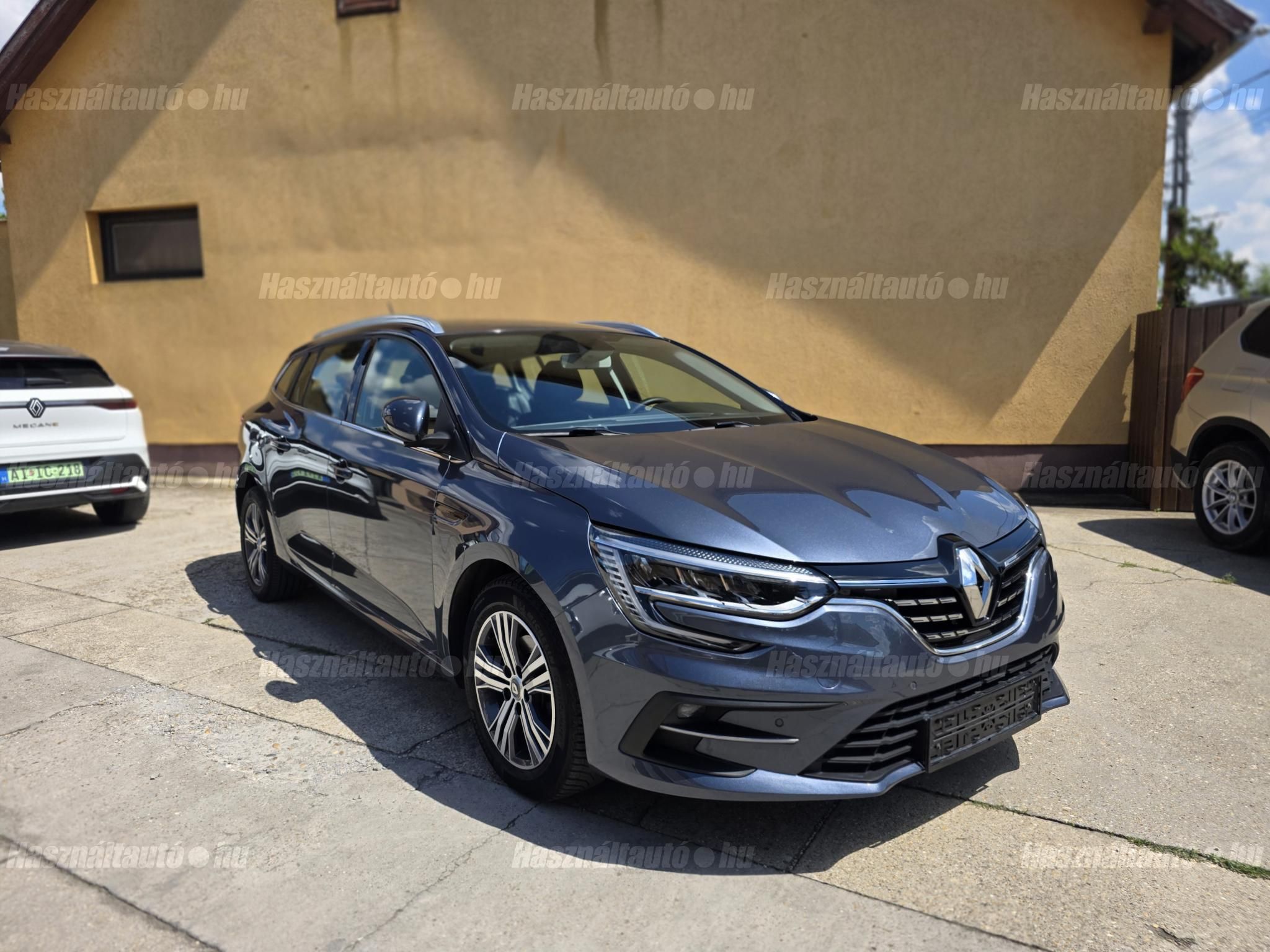 RENAULT MEGANE 2023/2 - 1