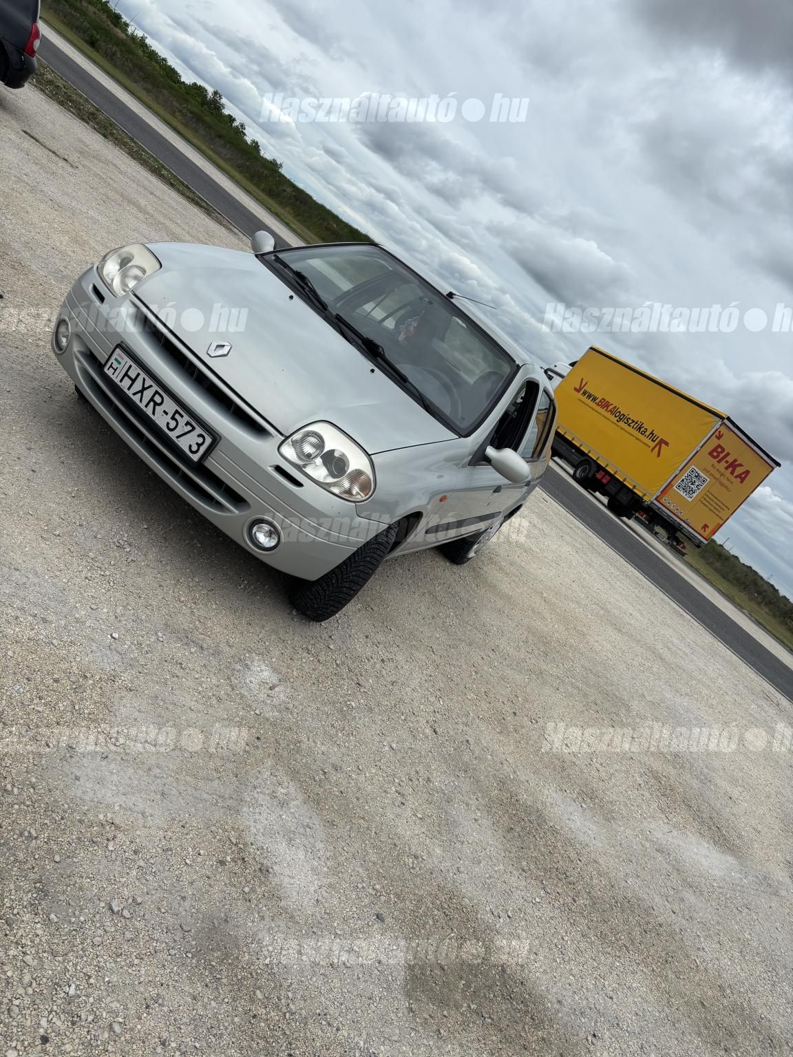RENAULT THALIA 2002/4 - 1