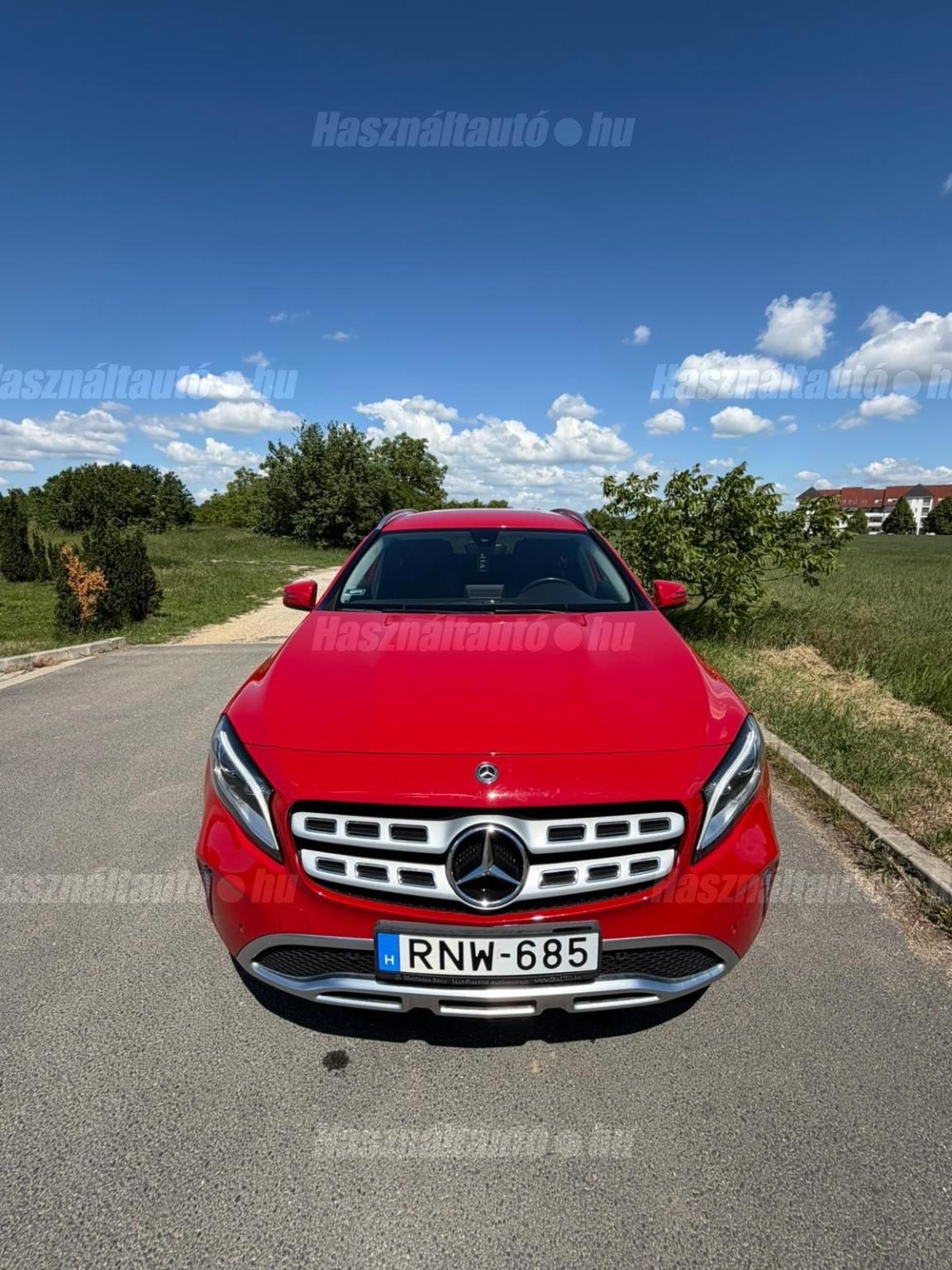 MERCEDES-BENZ GLA 180 2018 - 1