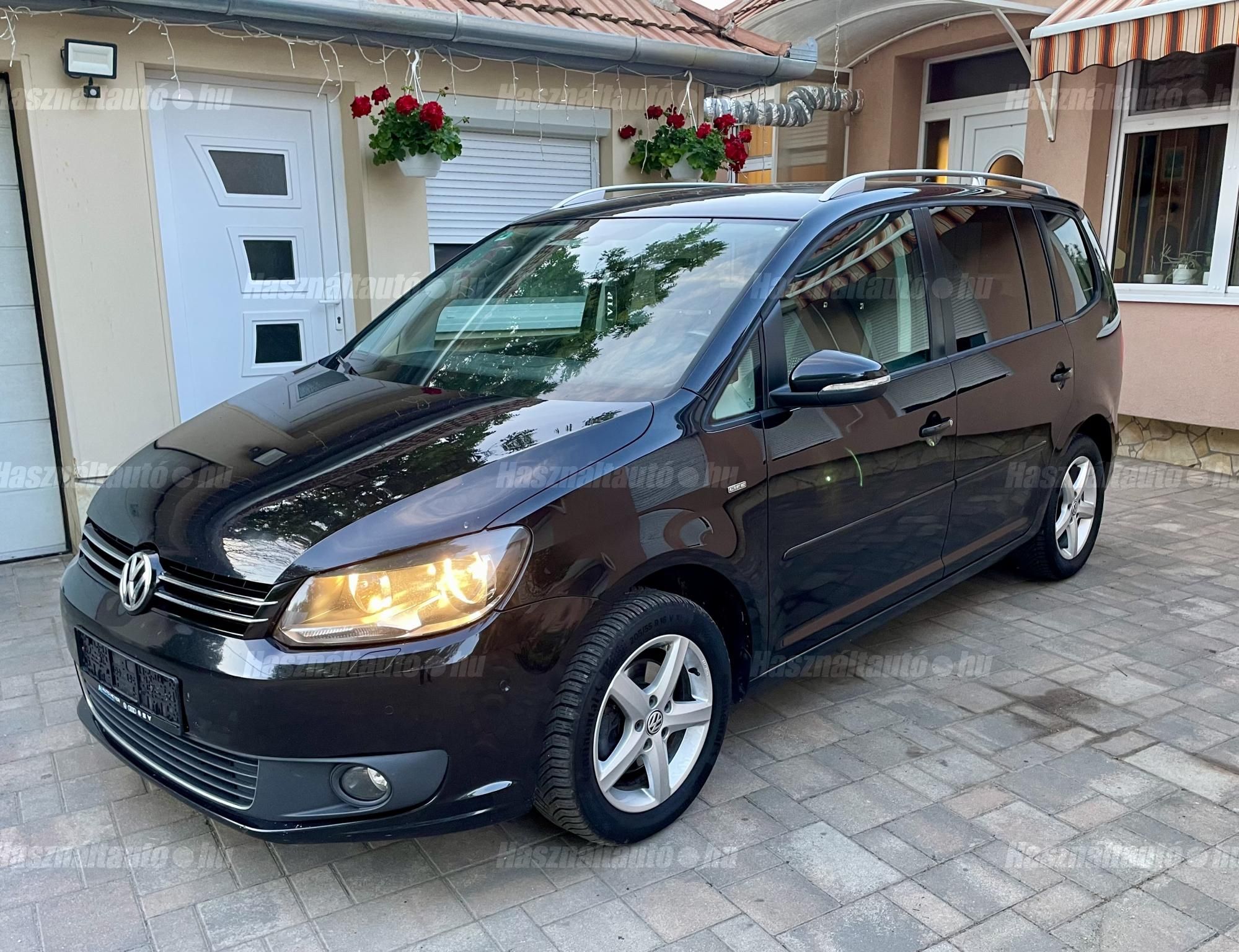 VOLKSWAGEN TOURAN 2013/11 - 1