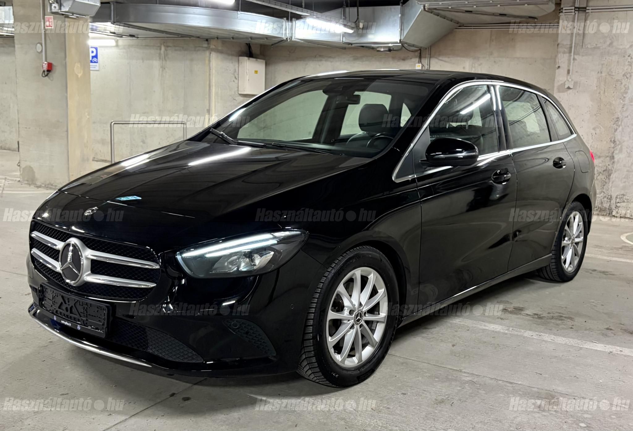 MERCEDES-BENZ B 200 2020/11 - 1