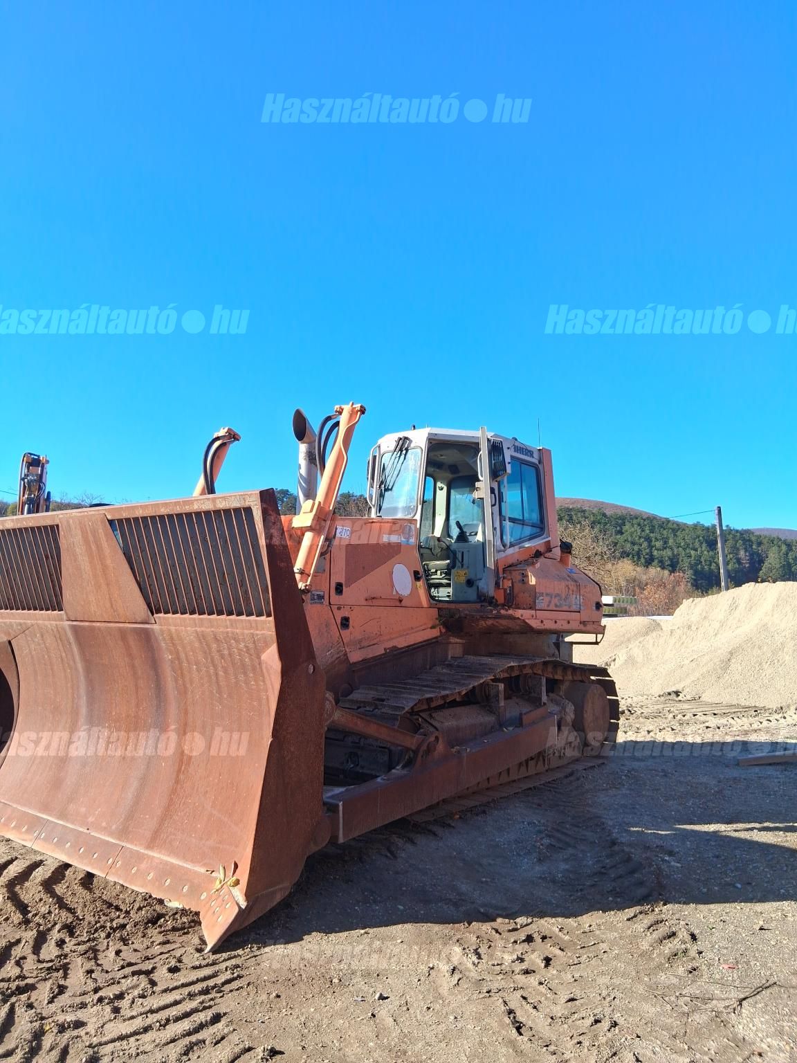 LIEBHERR 2010 - 1
