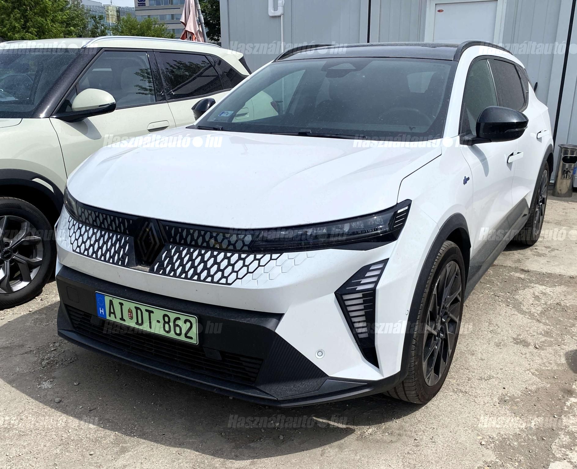 RENAULT SCENIC 2024/8 - 1