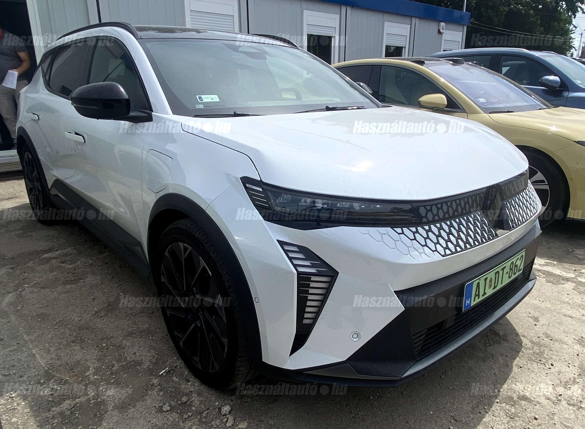 RENAULT SCENIC 2024/8 - 1