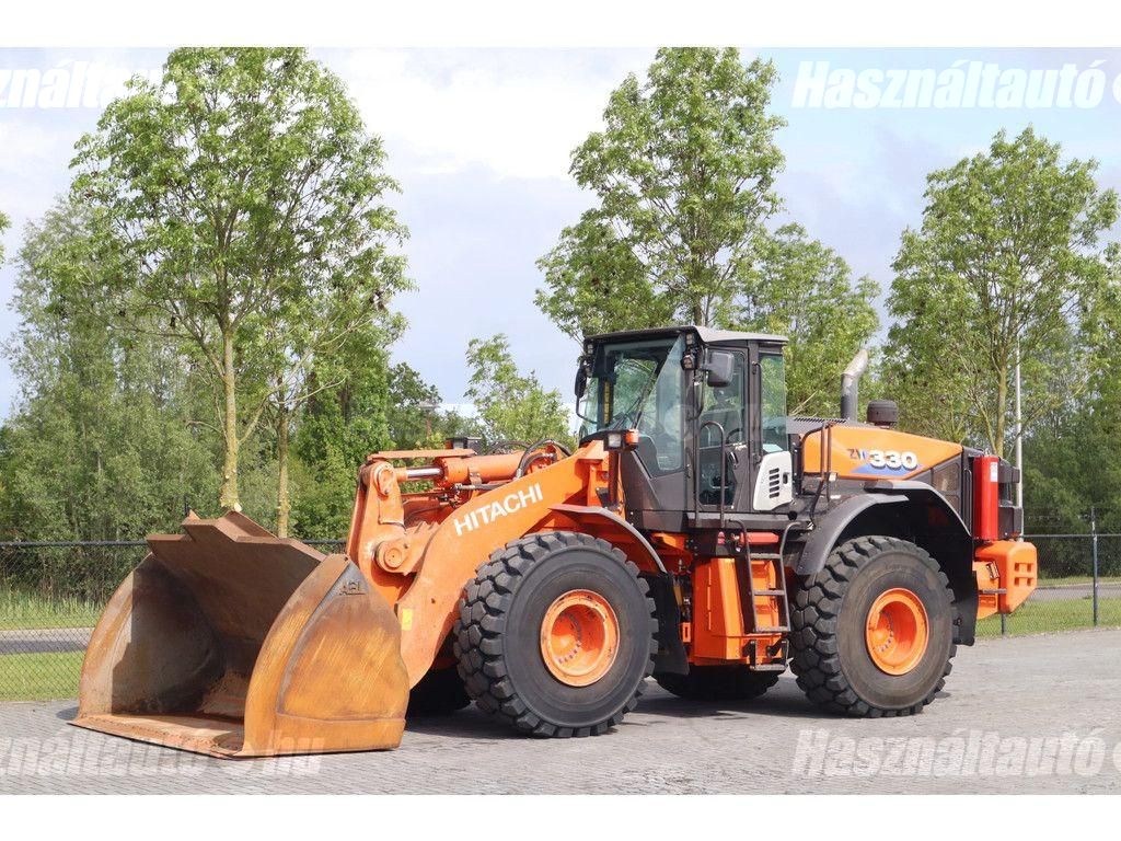 HITACHI 2016 - 1