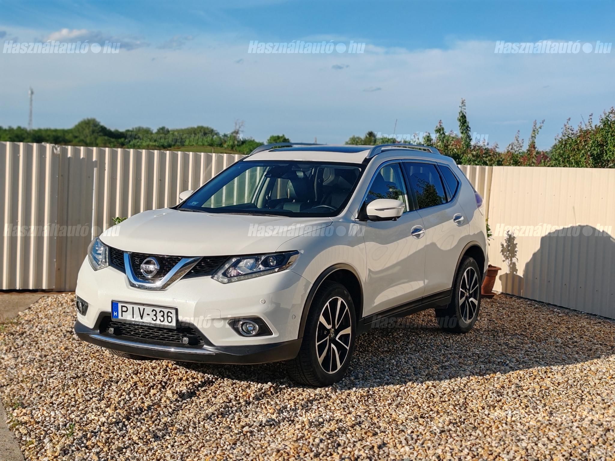 NISSAN X-TRAIL 2017/8 - 1