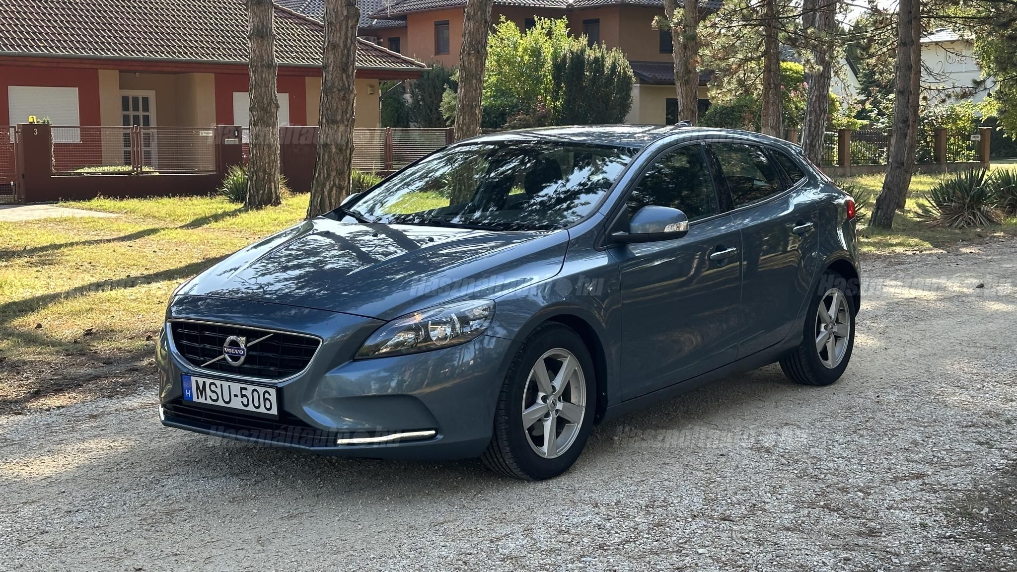 VOLVO V40 2014 - 1