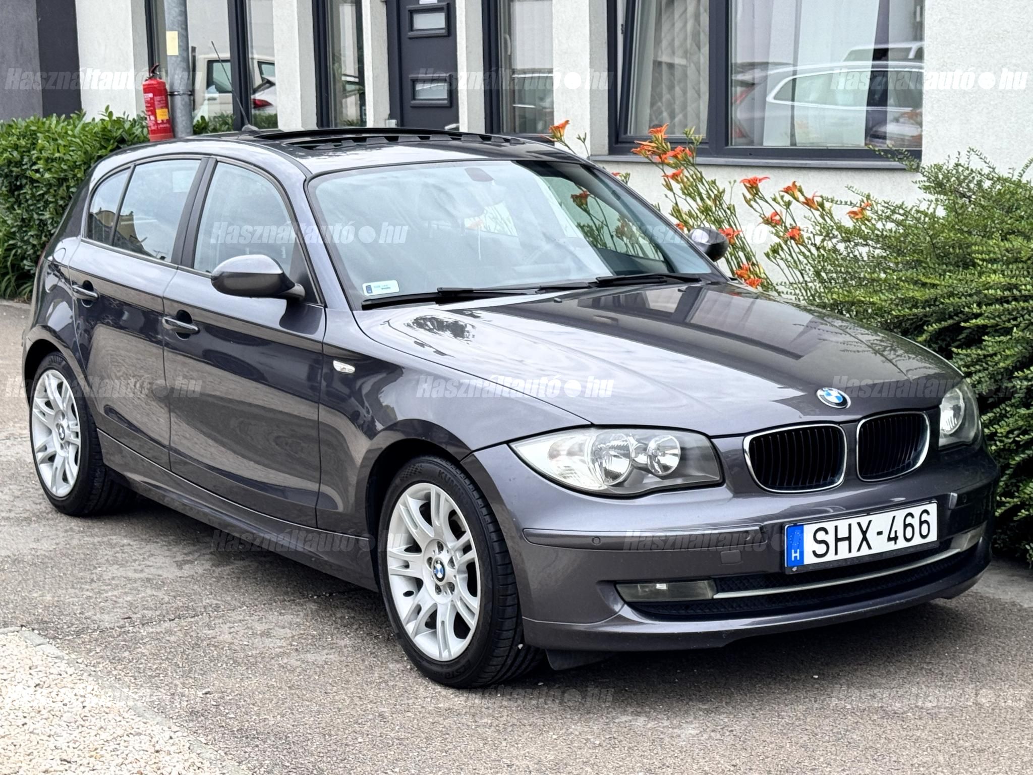 BMW 1-ES SOROZAT 2008/6 - 1